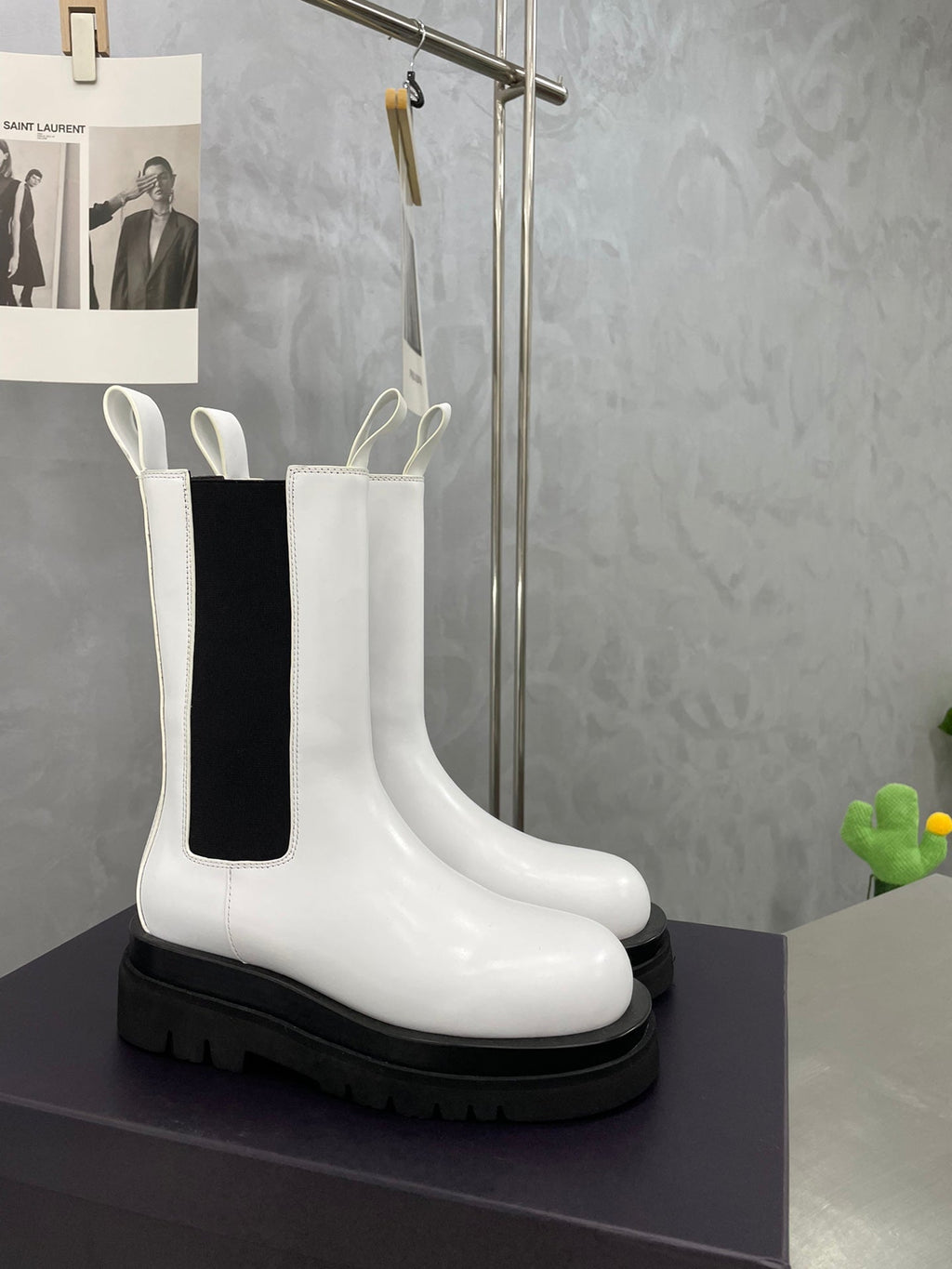 BOTTEGA VENETA LUG CHELSEA BOOT IN WHITE CALFSKIN