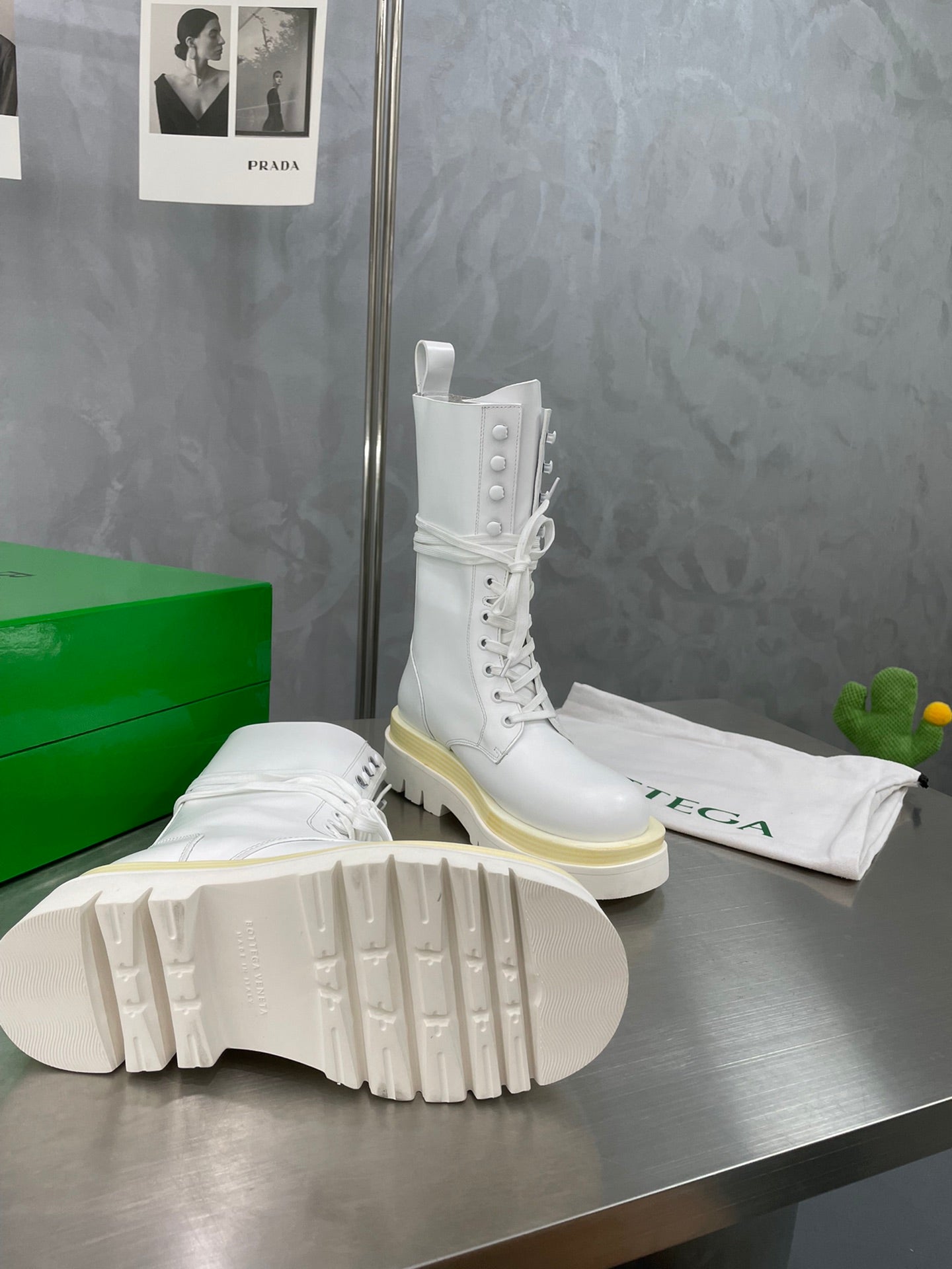 BOTTEGA VENETA LUG LACE-UP BOOT IN WHITE CALFSKIN 7 CM