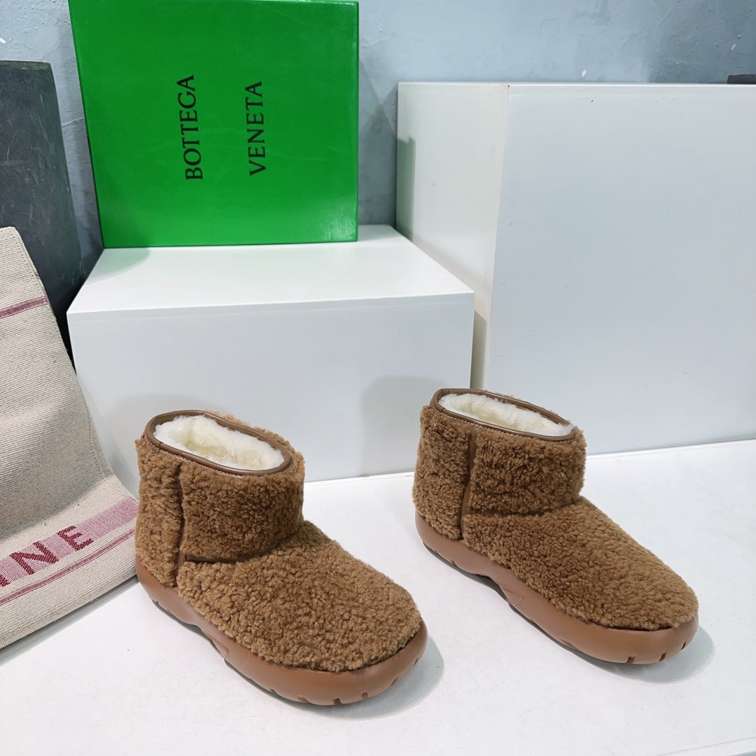 BOTTEGA VENETA MINI ANKLE BOOT IN CHOCOLATE BROWN SHEARLING WITH ULTRA LIGHTWEIGHT RUBBER OUTSOLE