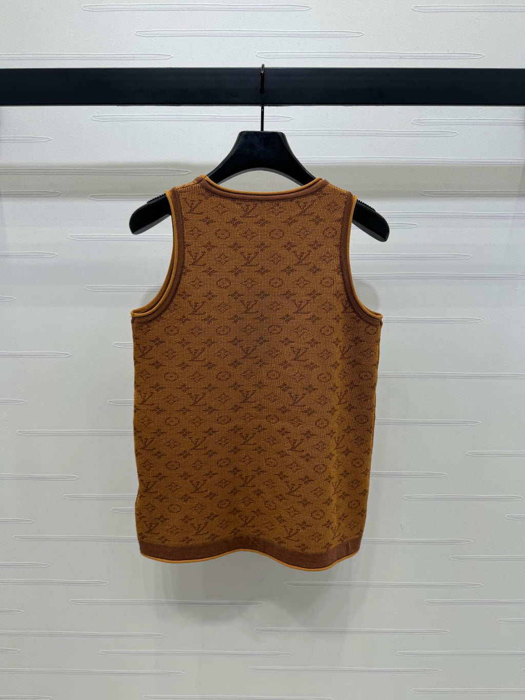 LOUIS VUITTON LV ROUND-NECK KNITTED SLEEVELESS VEST 274937