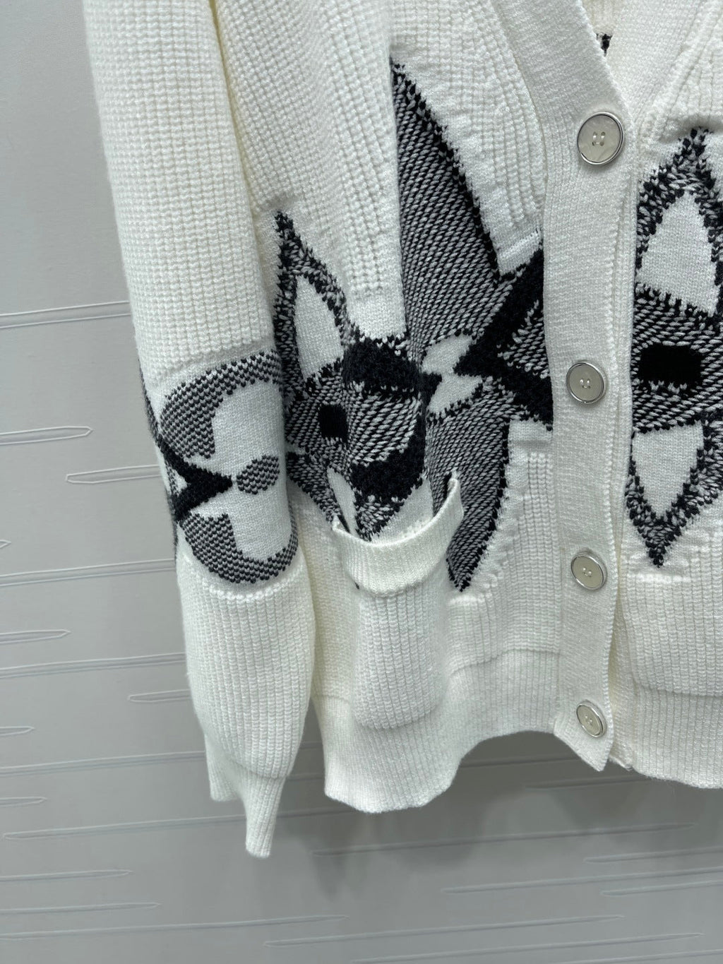 LOUIS VUITTON LV 25S CARDIGAN 0087