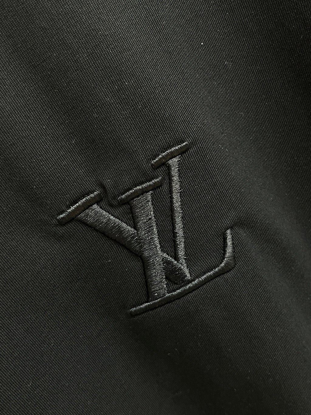 LOUIS VUITTON LV BLACK PURE COTTON T-SHIRT 238902