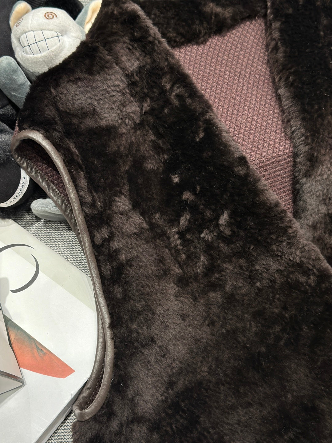 HERMES 25S SHEARLING VEST 375