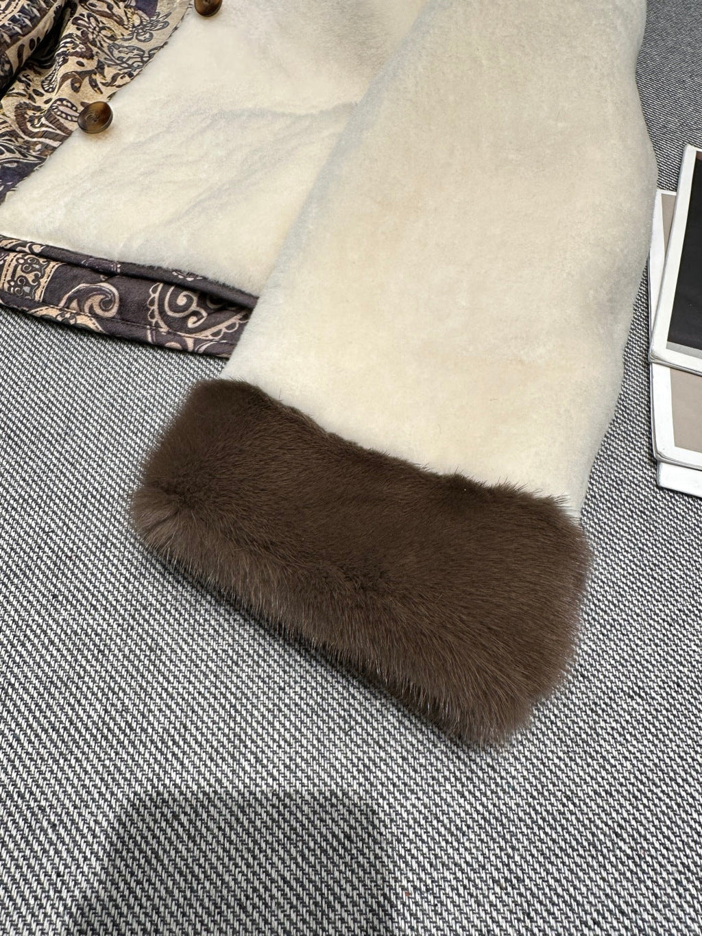 HERMES 25S REVERSIBLE FUR JACKET 473