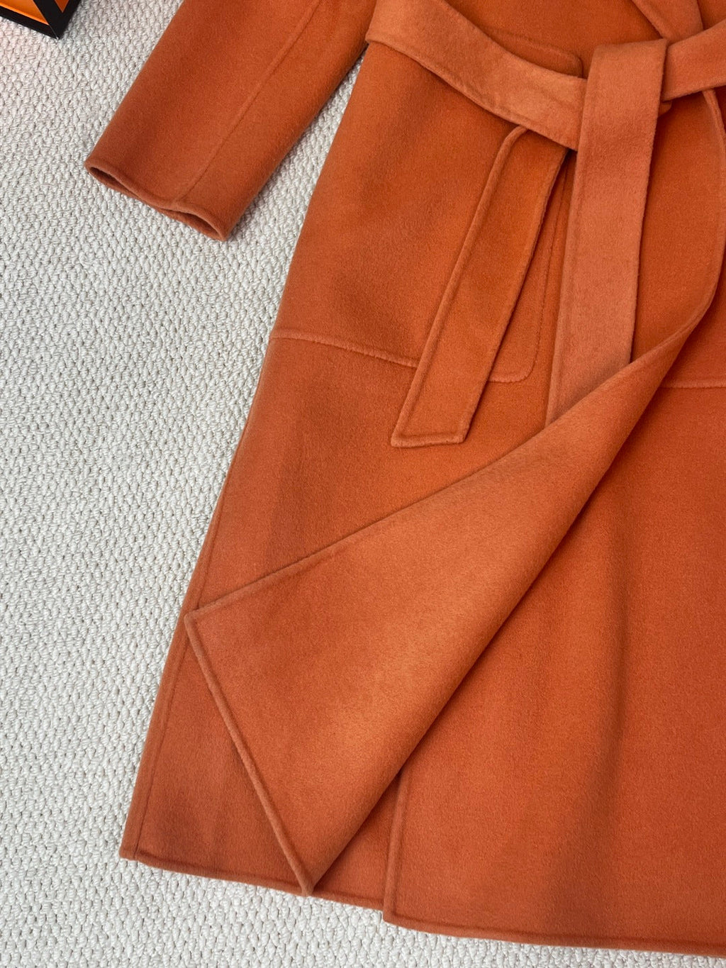 HERMES 25S LAPEL-COLLAR CASERE COAT 208