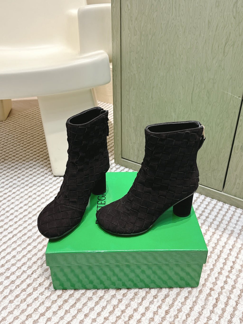 BOTTEGA VENETA 26S INTRECCIATO BOOTS 70 MM IN BLACK SUEDE