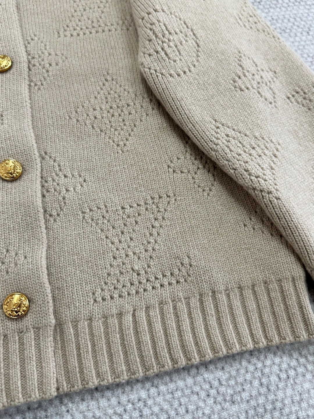 LOUIS VUITTON LV 25S WOOL CARDIGAN 0008