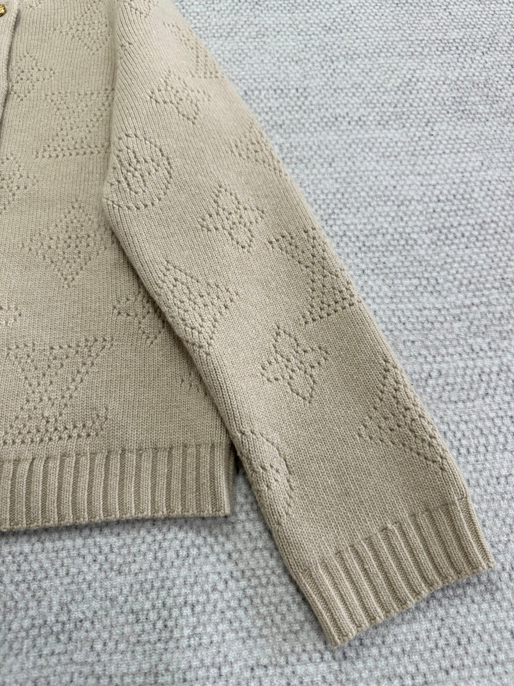 LOUIS VUITTON LV 25S WOOL CARDIGAN 0008