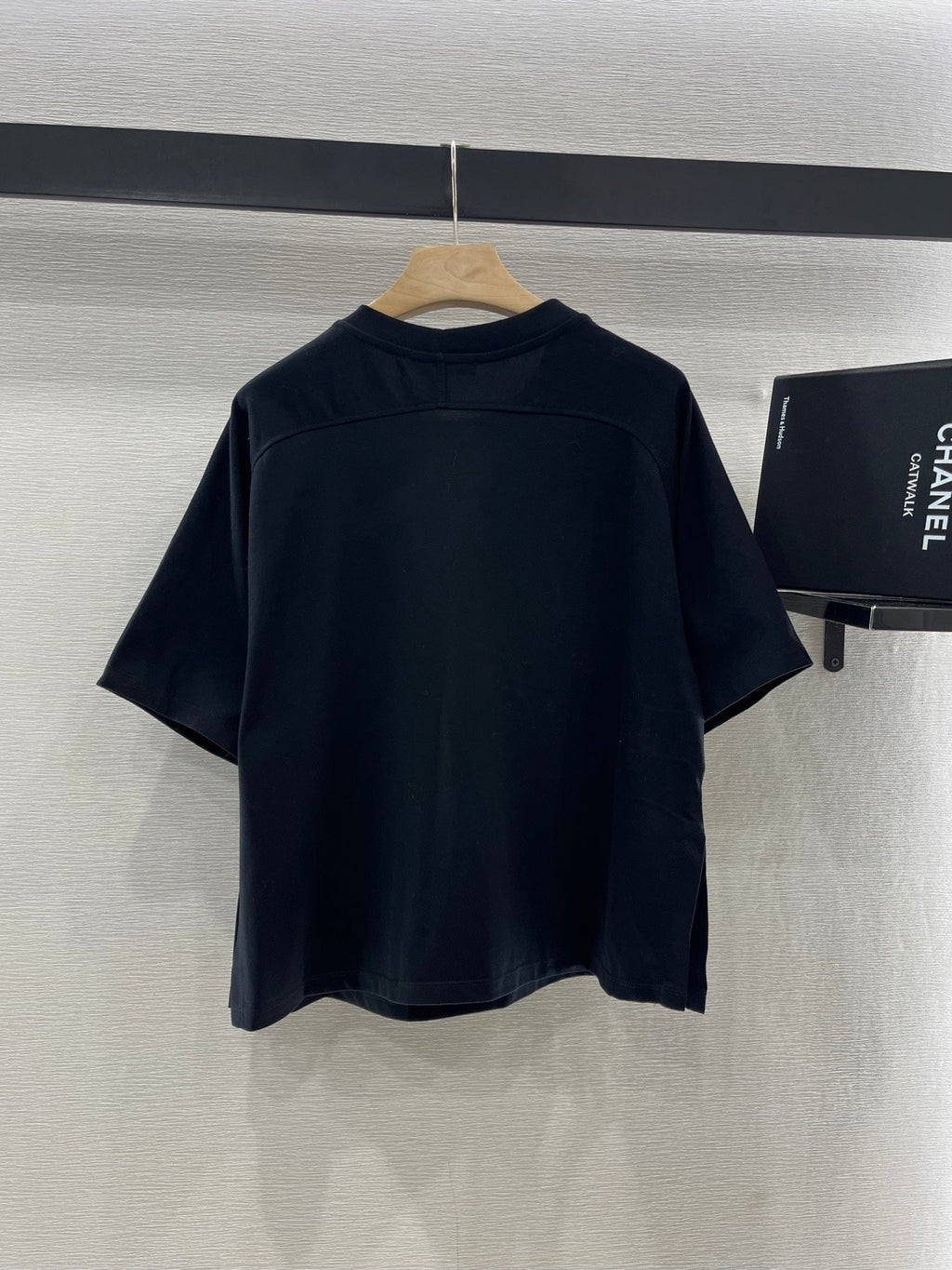 LOUIS VUITTON LV 25S T-SHIRT COTTON METALLIC LOGO 264989