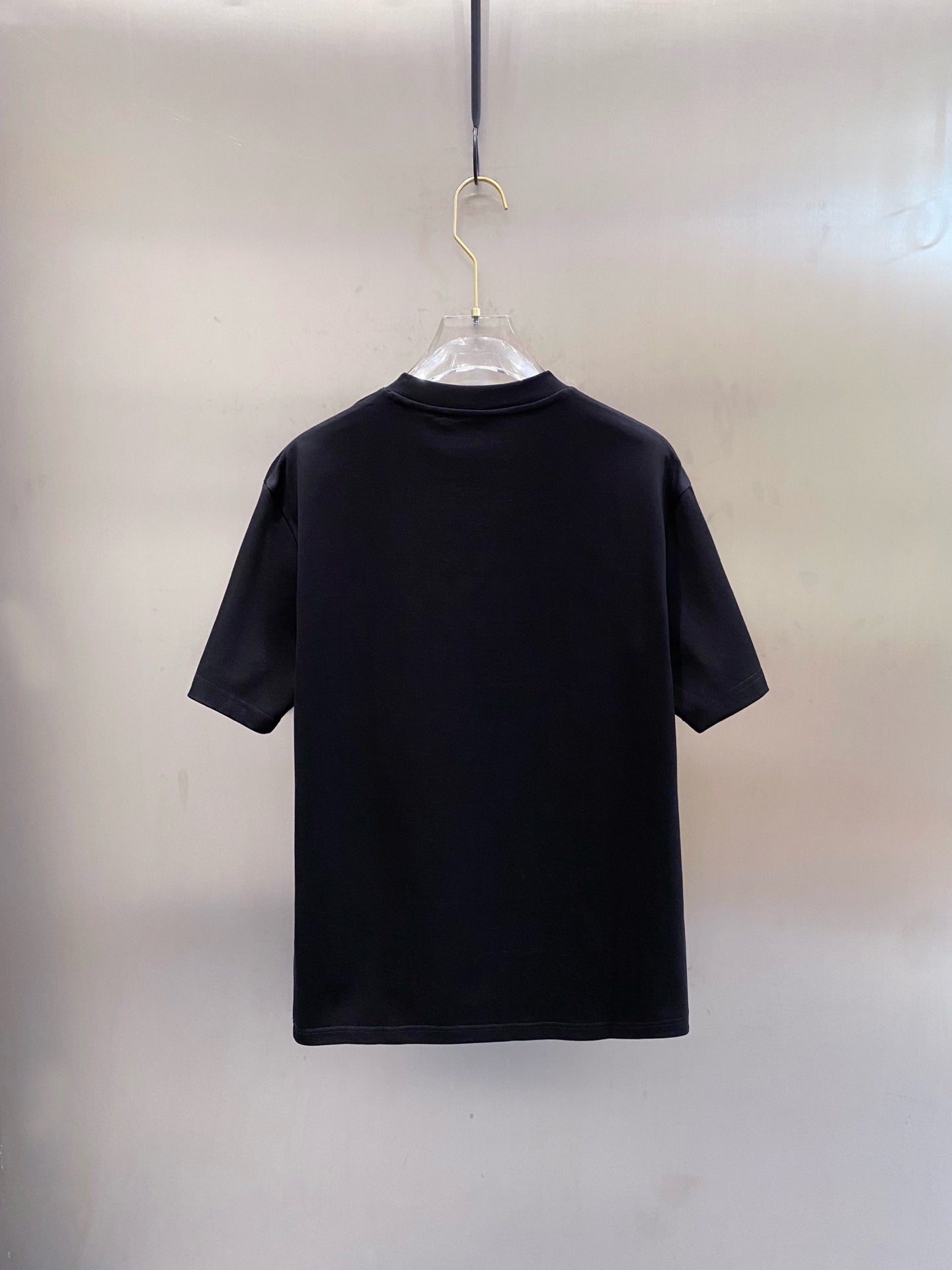 LOUIS VUITTON LV T-SHIRT IN BLACK COTTON RED LOGO 238833