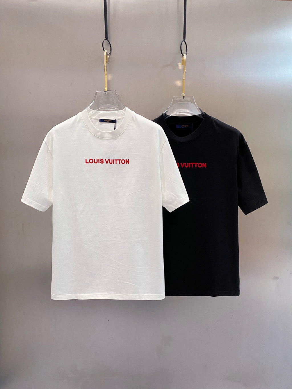 LOUIS VUITTON LV T-SHIRT IN WHITE COTTON RED LOGO 238834