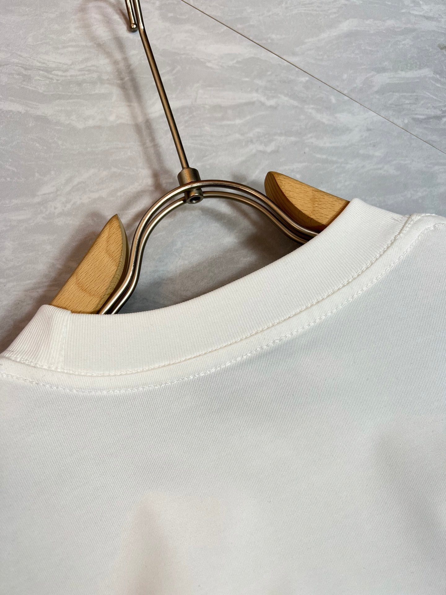 LOUIS VUITTON LV T-SHIRT IN WHITE PURE COTTON COLORFUL LOGO 238925