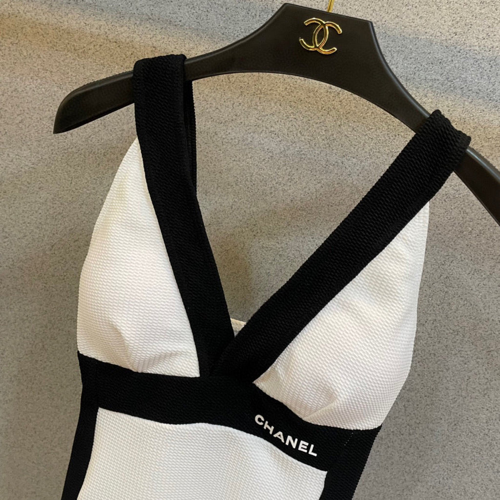 CHANEL BIKINI SWIMSUIT SET IN BLACK AND WHITE 573553