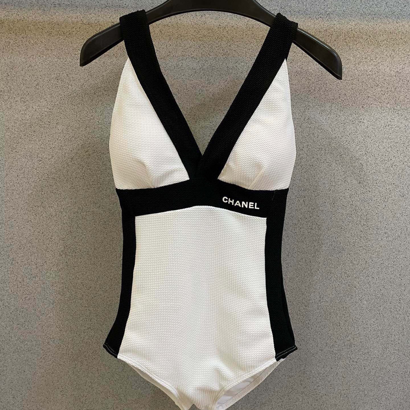 CHANEL BIKINI SWIMSUIT SET IN BLACK AND WHITE 573553