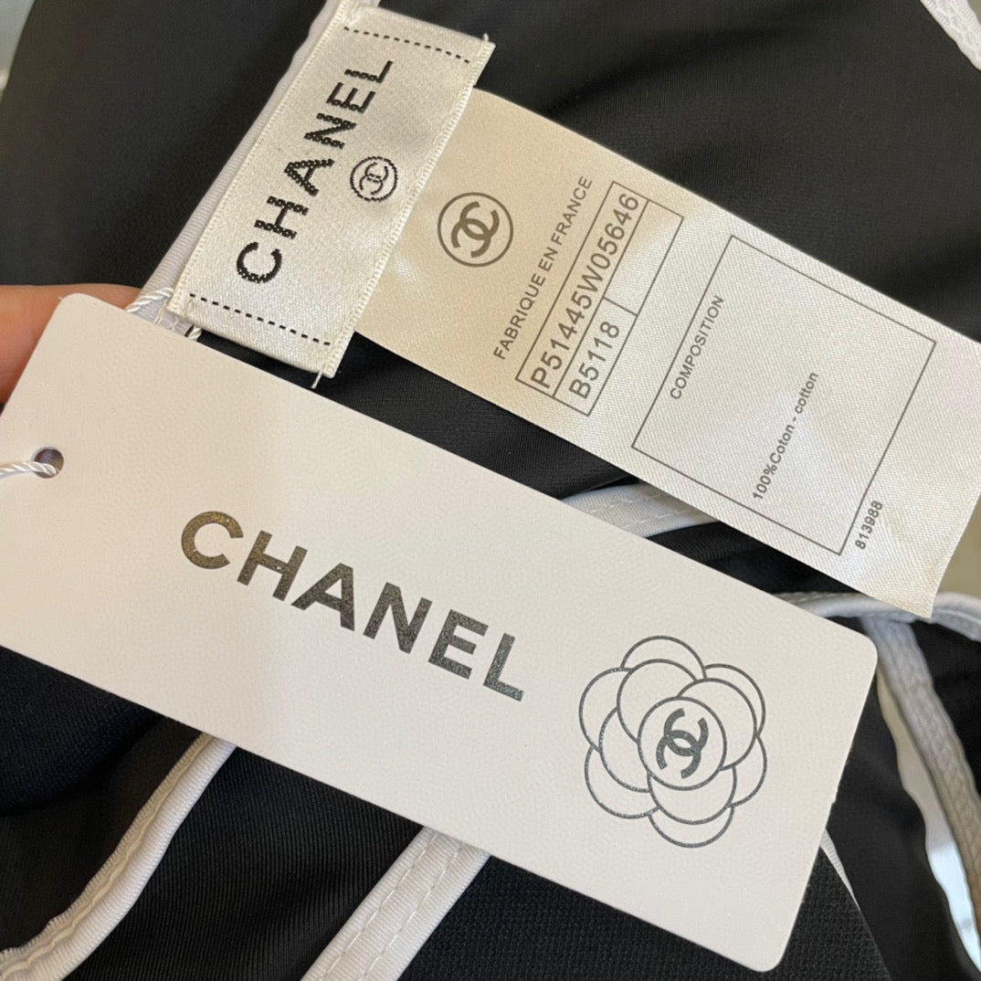 CHANEL BIKINI SWIMSUIT SET IN BLACK AND WHITE 573554