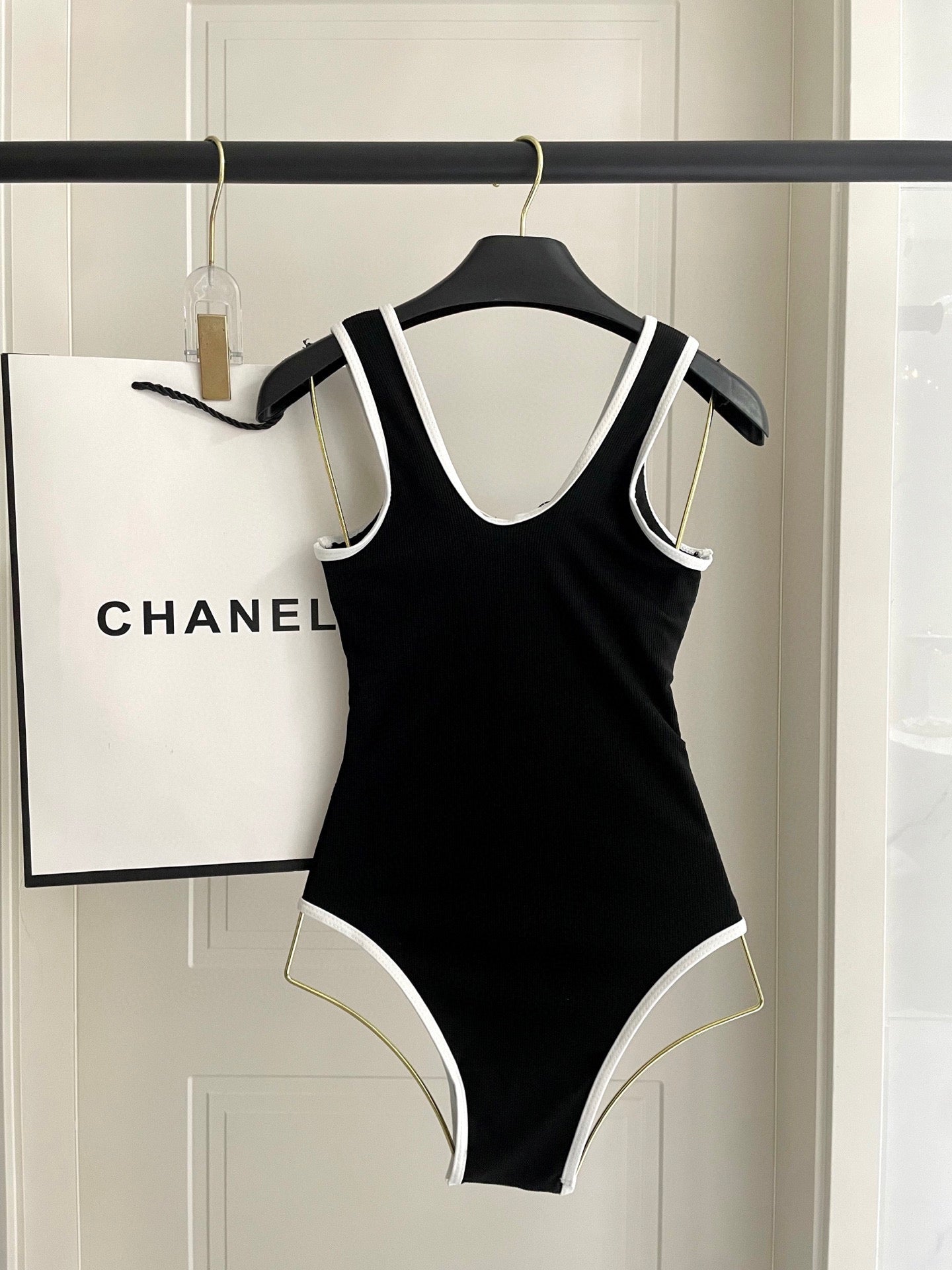 CHANEL BIKINI SWIMSUIT SET IN BLACK AND WHITE TRIM 604255