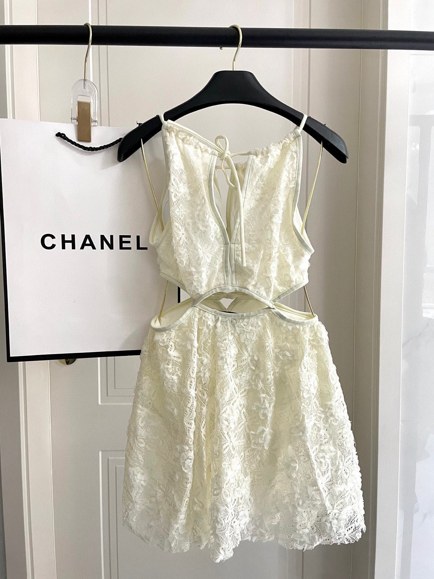 CHANEL BIKINI SWIMSUIT SET IN WHITE LACE FABRIC 613726