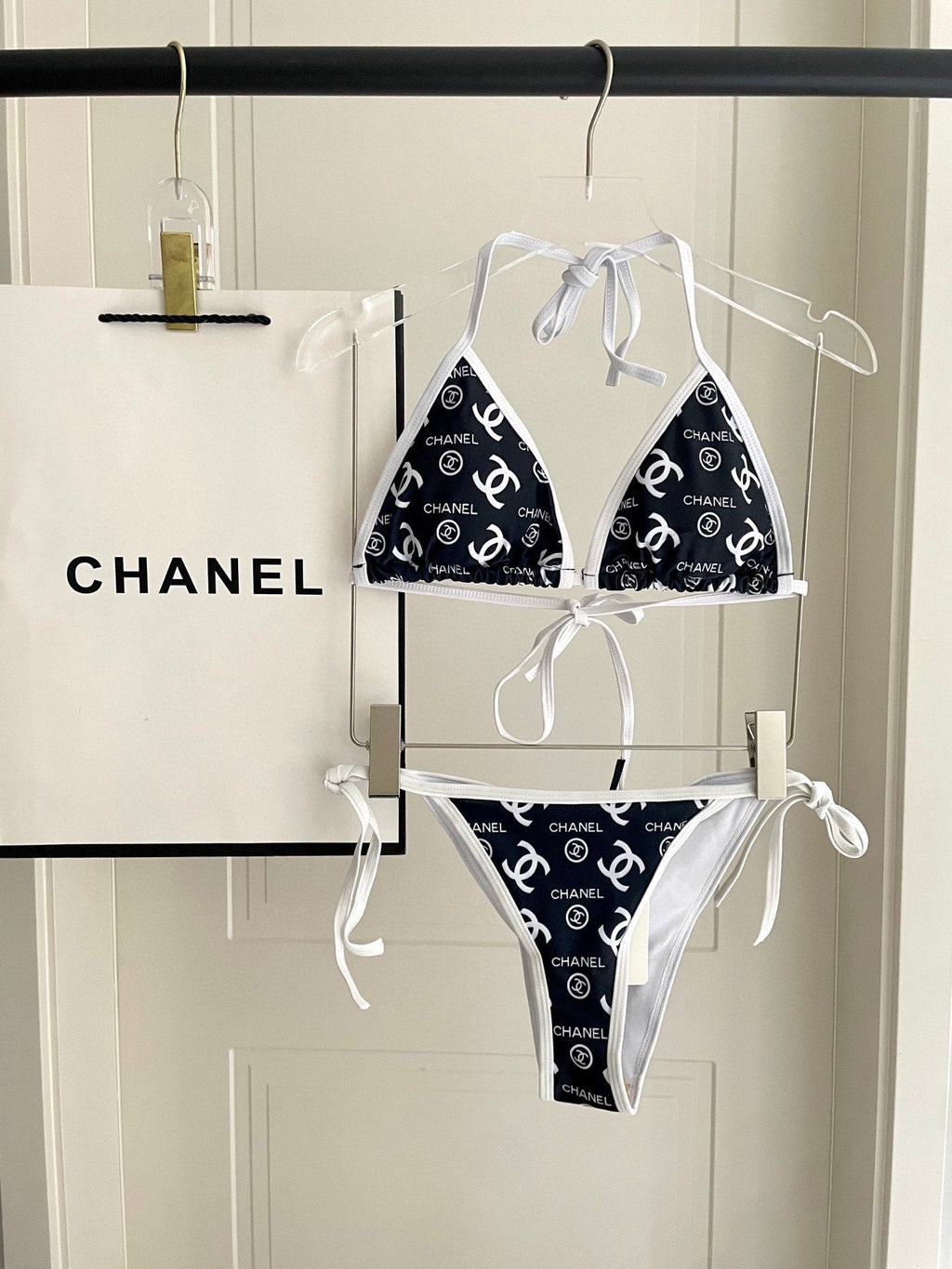 CHANEL BIKINI SWIMSUIT IN BLACK AND WHITE AND PRINTED 627825