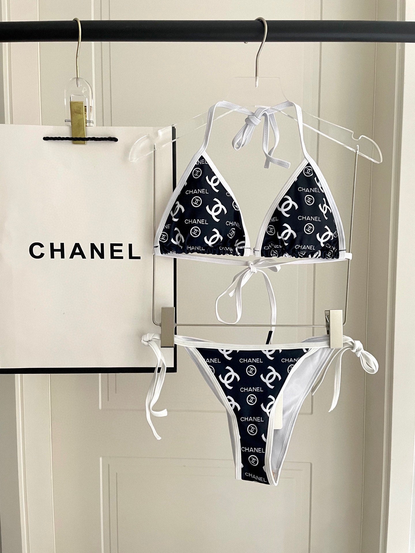CHANEL BIKINI SWIMSUIT IN BLACK AND WHITE AND PRINTED 627825