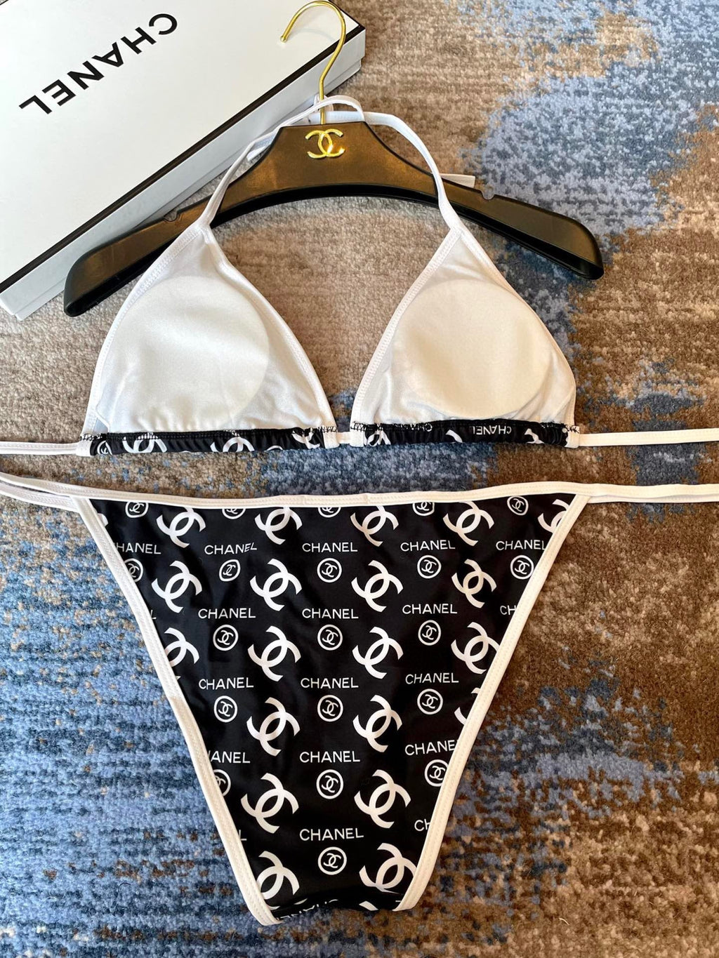 CHANEL BIKINI SWIMSUIT IN BLACK AND WHITE AND PRINTED 627825