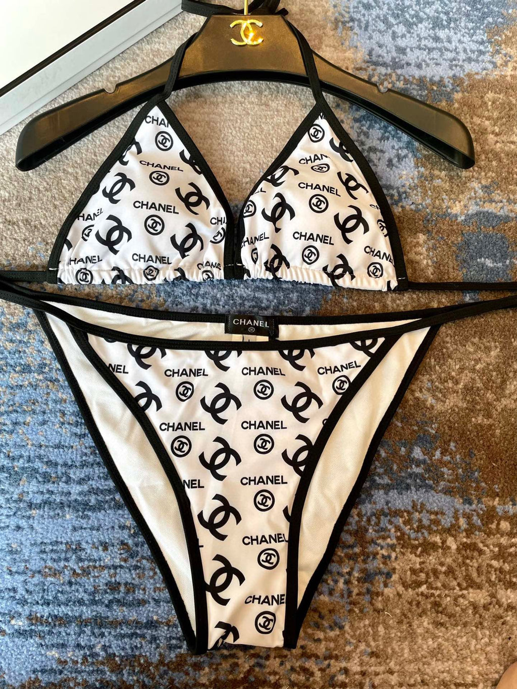 CHANEL BIKINI SWIMSUIT IN WHITE AND BLACK LOGO PRINTED 627826