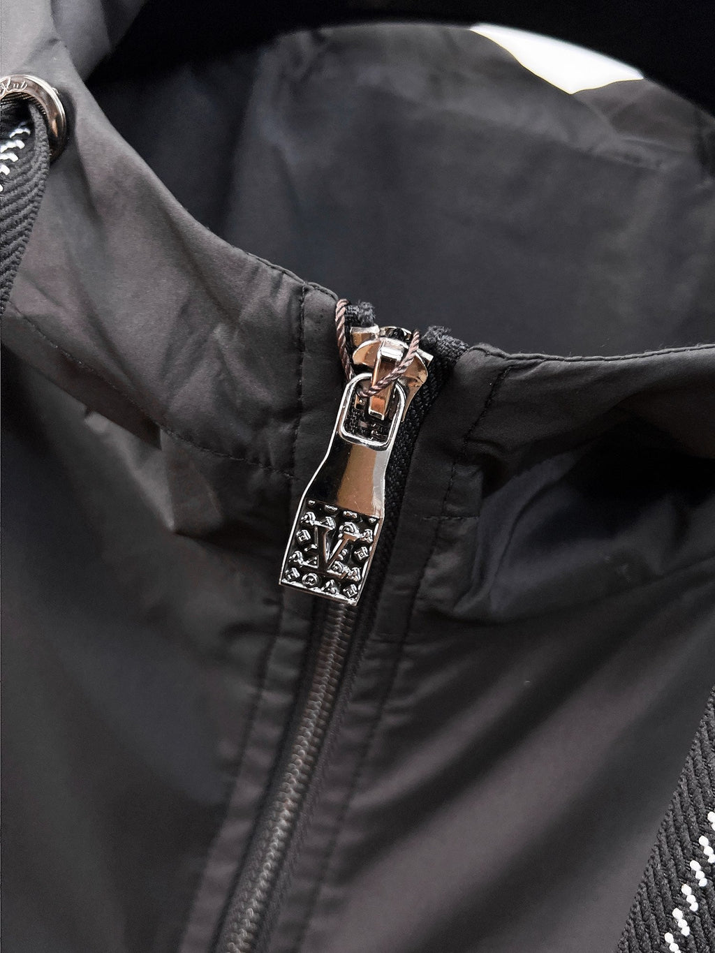 LOUIS VUITTON LV BLACK JACKET 239520