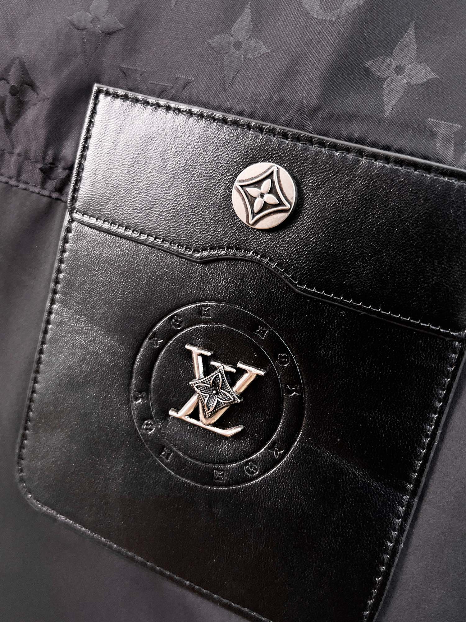 LOUIS VUITTON LV BLACK JACKET 239519