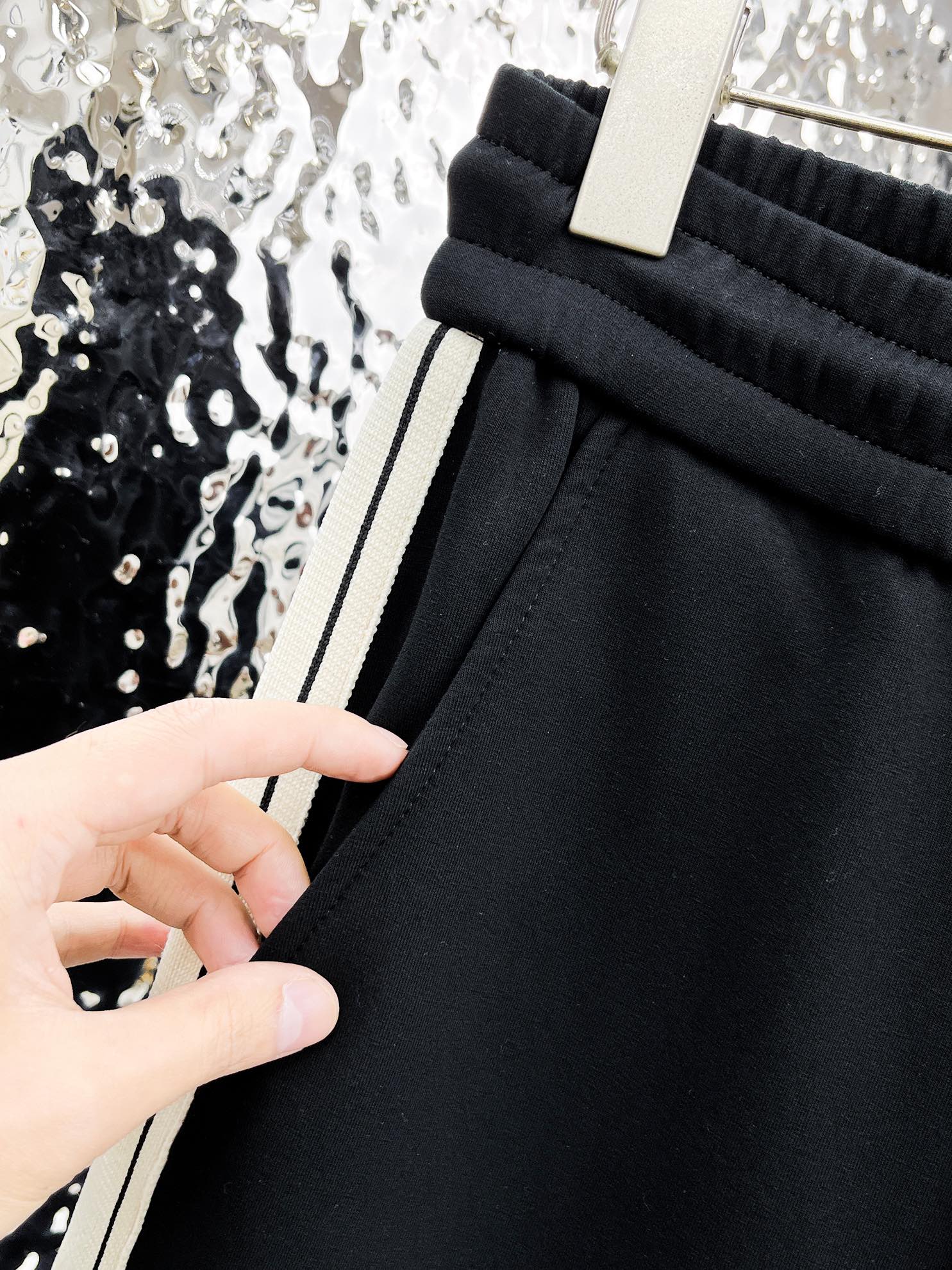 LOUIS VUITTON LV BLACK MIX WHITE TROUSERS 239505
