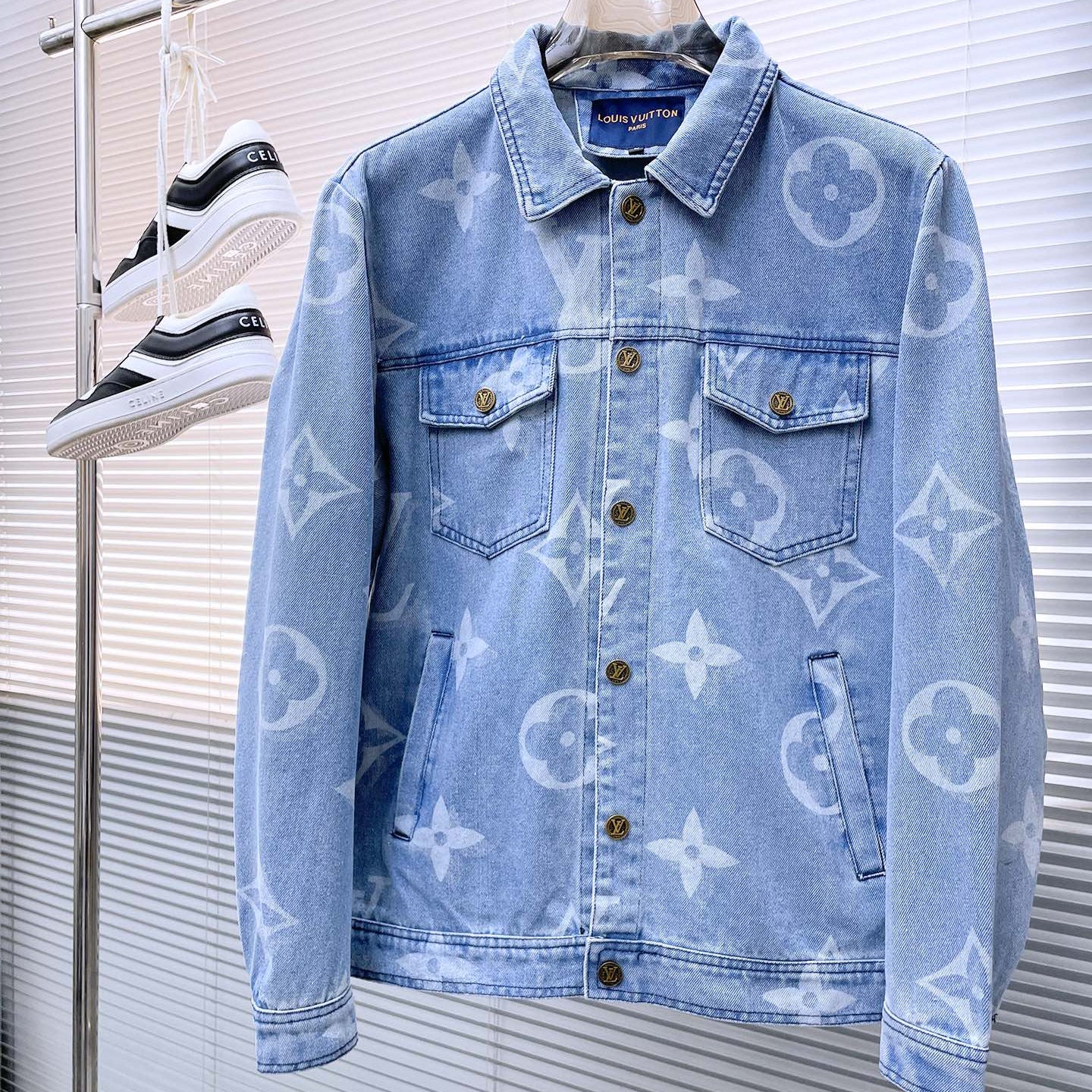 LOUIS VUITTON LV BASIC SHIRT JACKET IN LIGHT BLUE MONOGRAM DENIM 239129