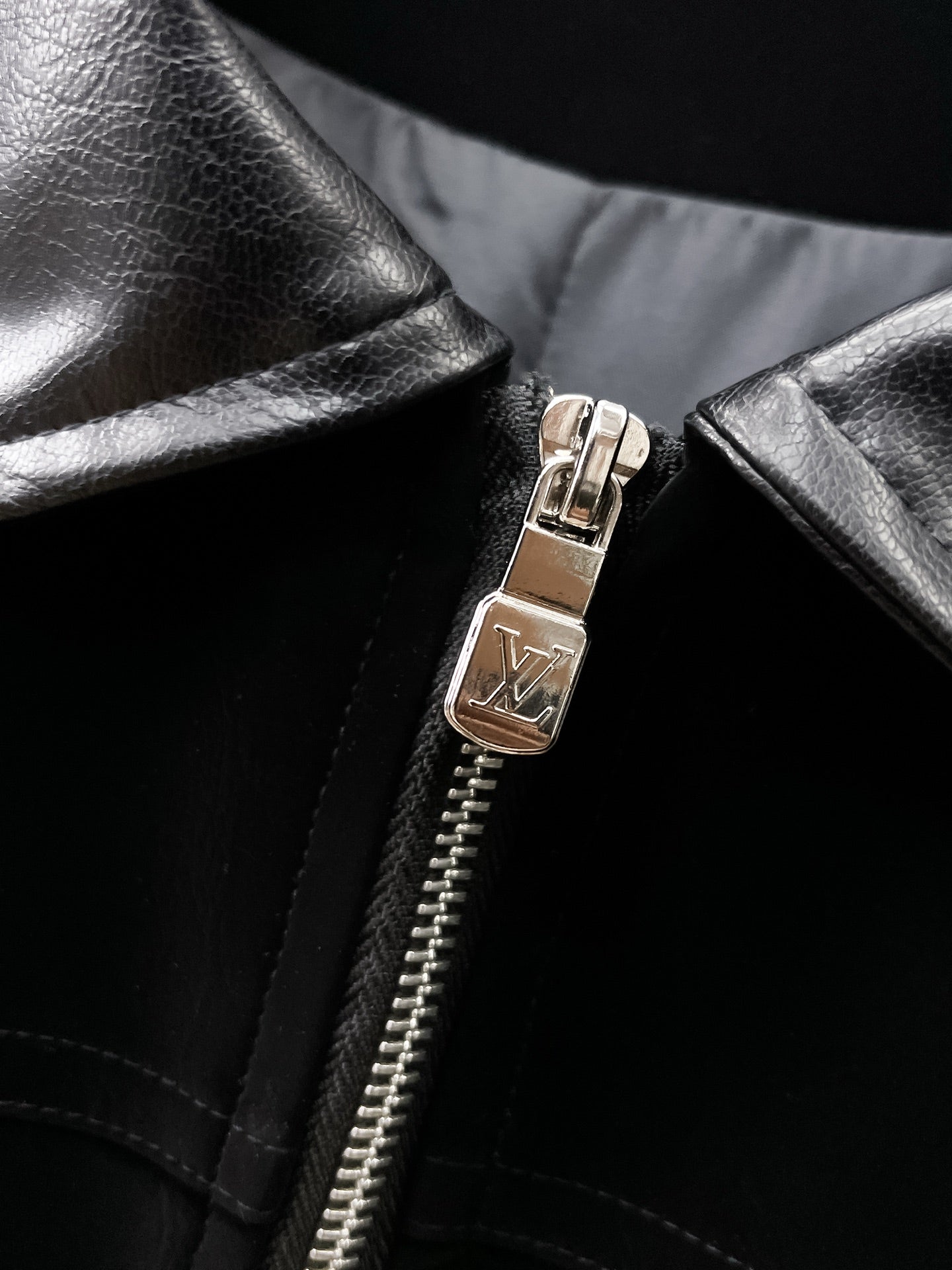 LOUIS VUITTON LV BLACK CALFSKIN JACKET 239522