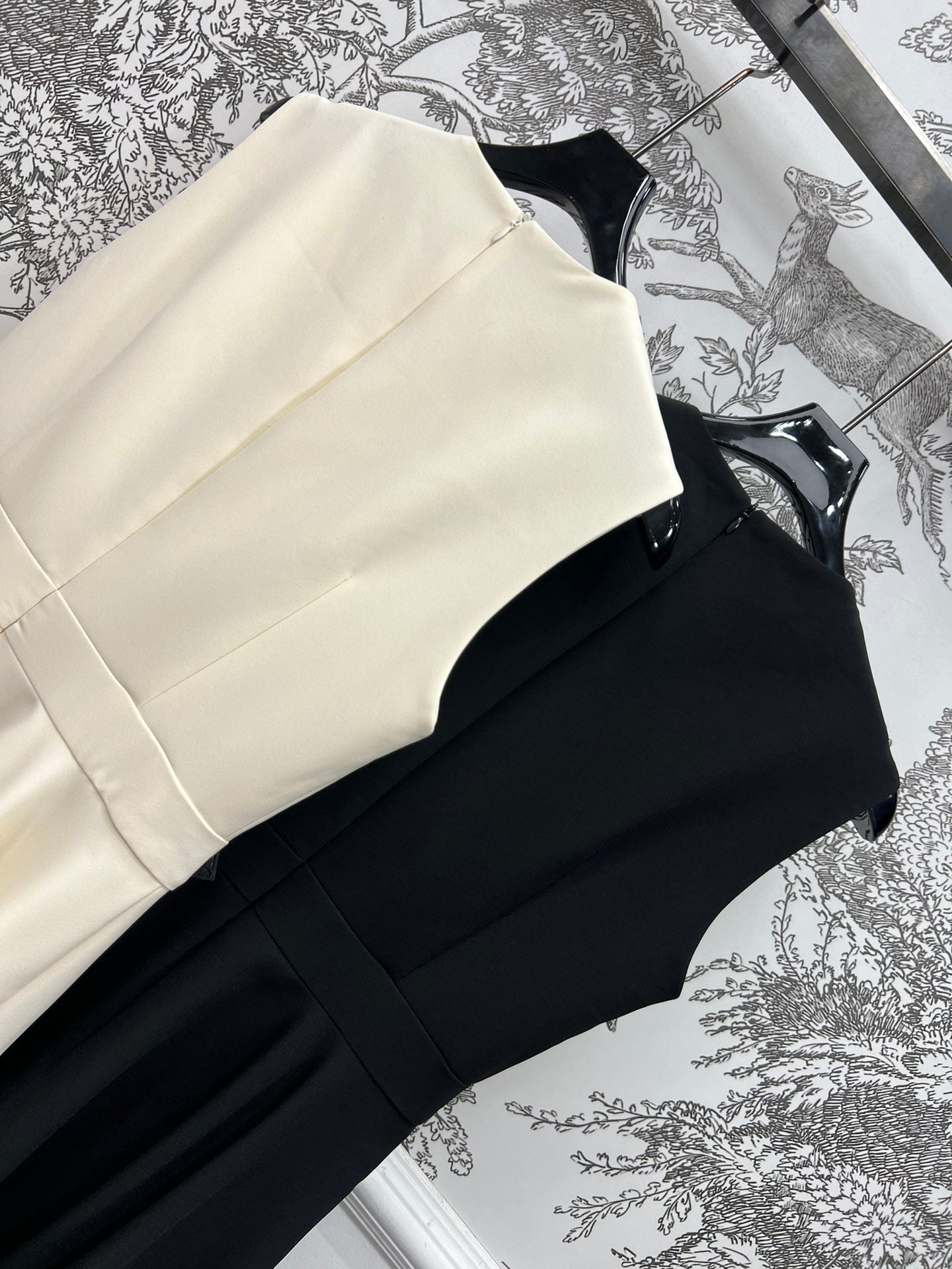 LOUIS VUITTON LV ASYMMETRICAL ELEGANT DRESS 268380