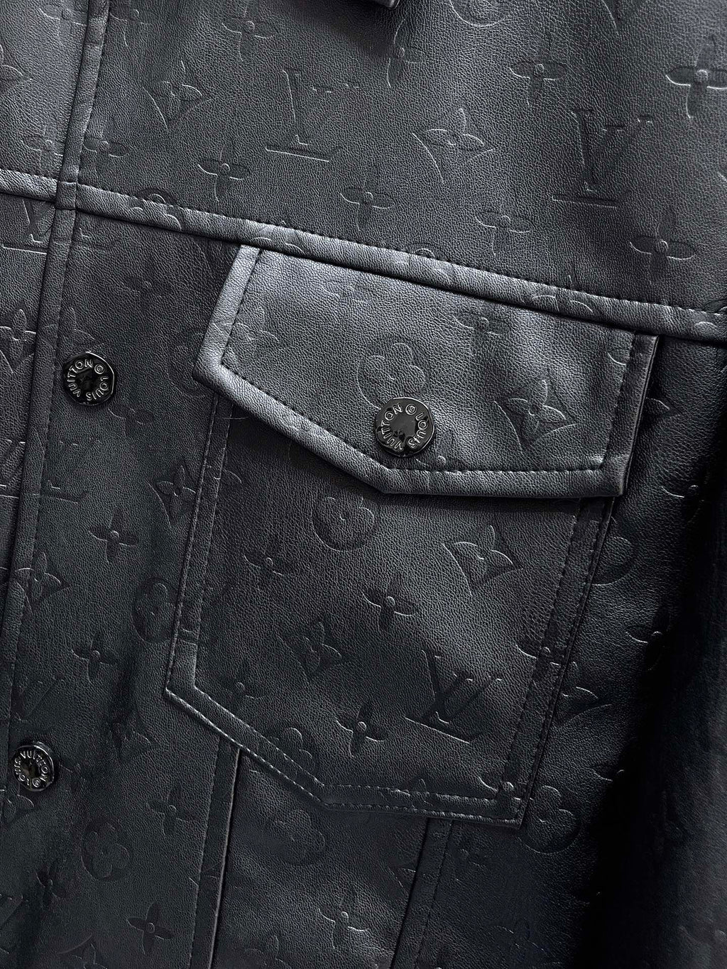 LOUIS VUITTON LV BLACK CALFSKIN JACKET 239566