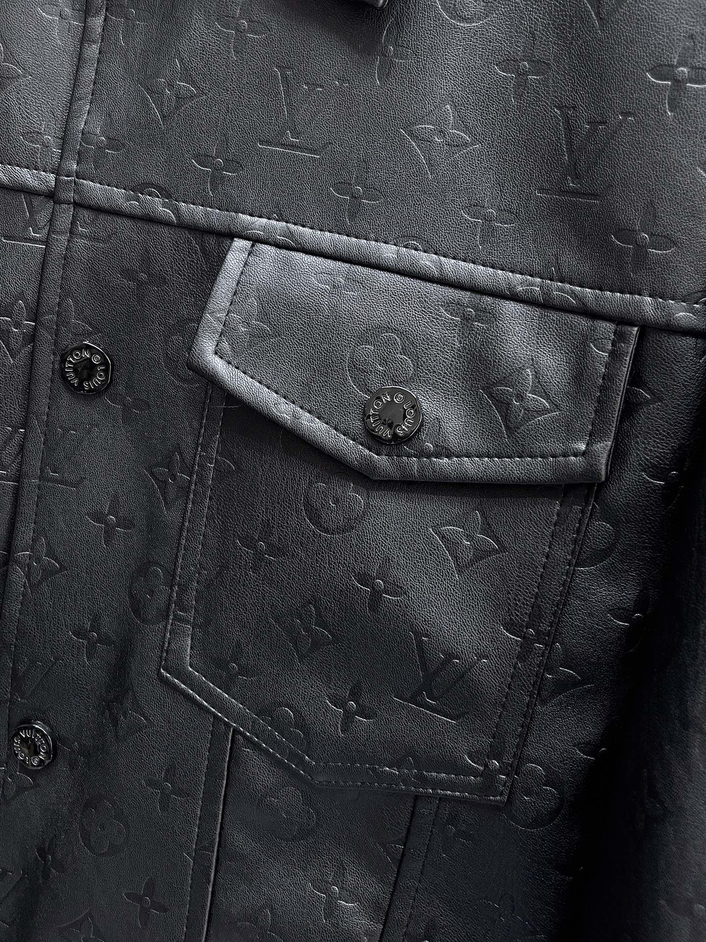 LOUIS VUITTON LV BLACK CALFSKIN JACKET 239566
