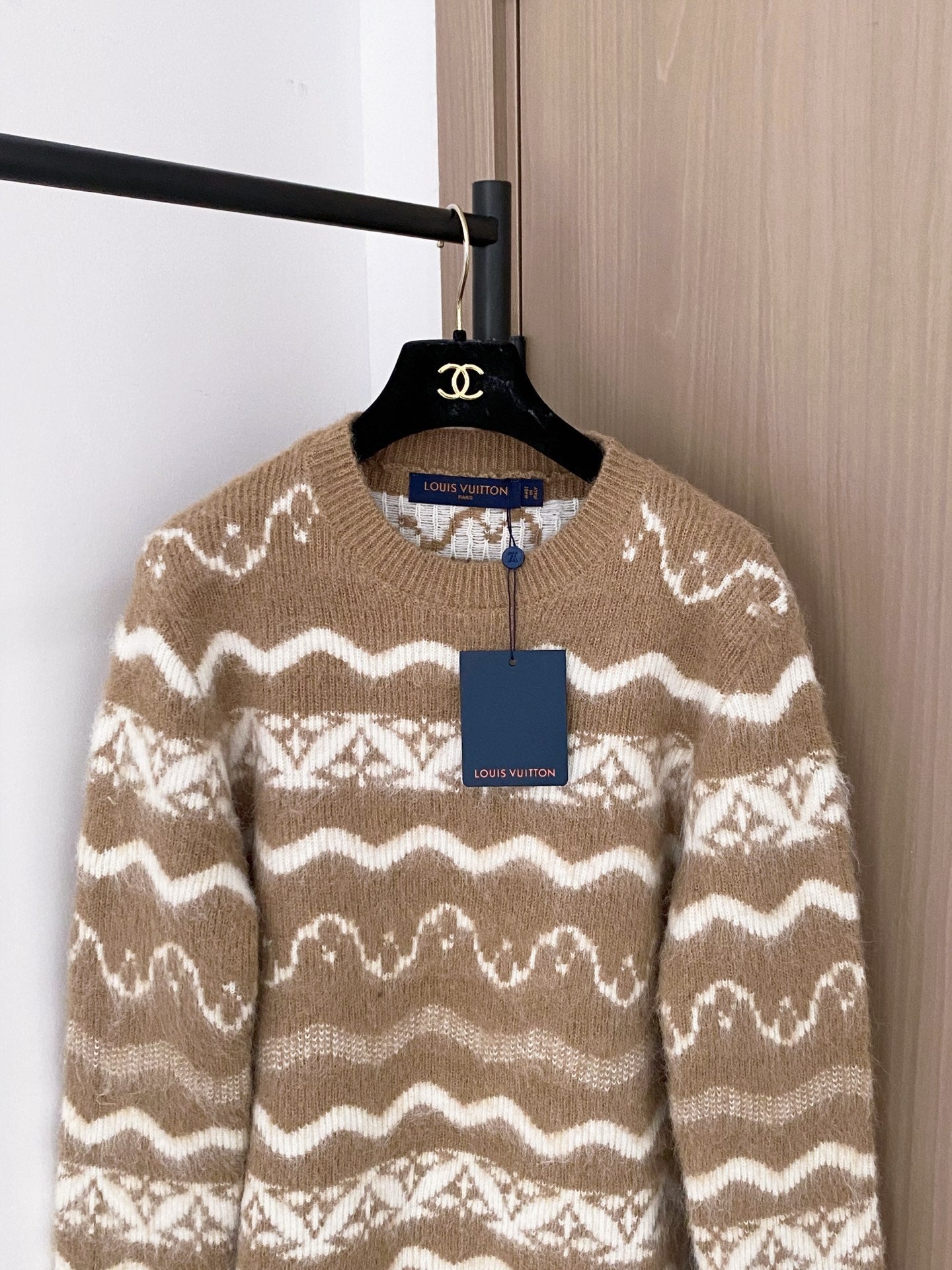 LOUIS VUITTON LV 25S SWEATER 99240