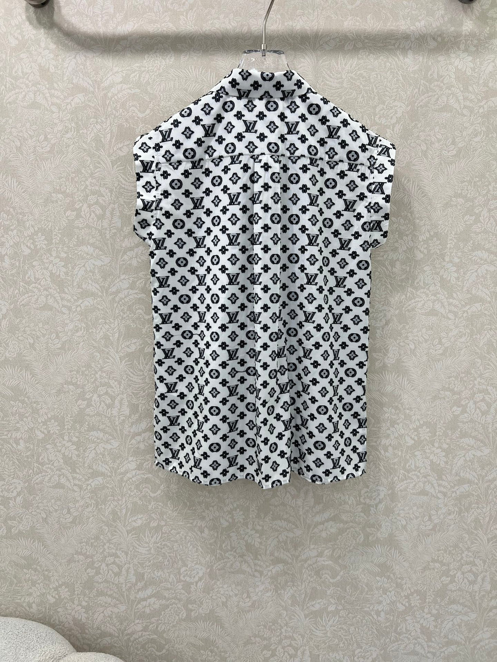 LOUIS VUITTON LV SLEEVELESS LOGO PRINT TOP 269951