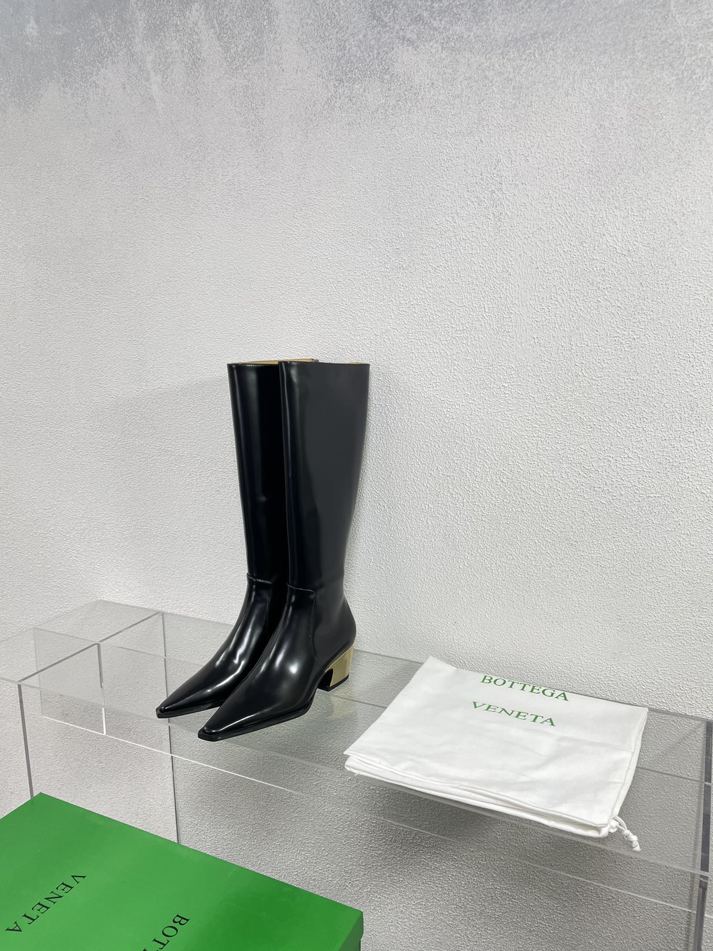 BOTTEGA VENETA TEX HIGH BOOT IN BLACK PATENT CALFSKIN