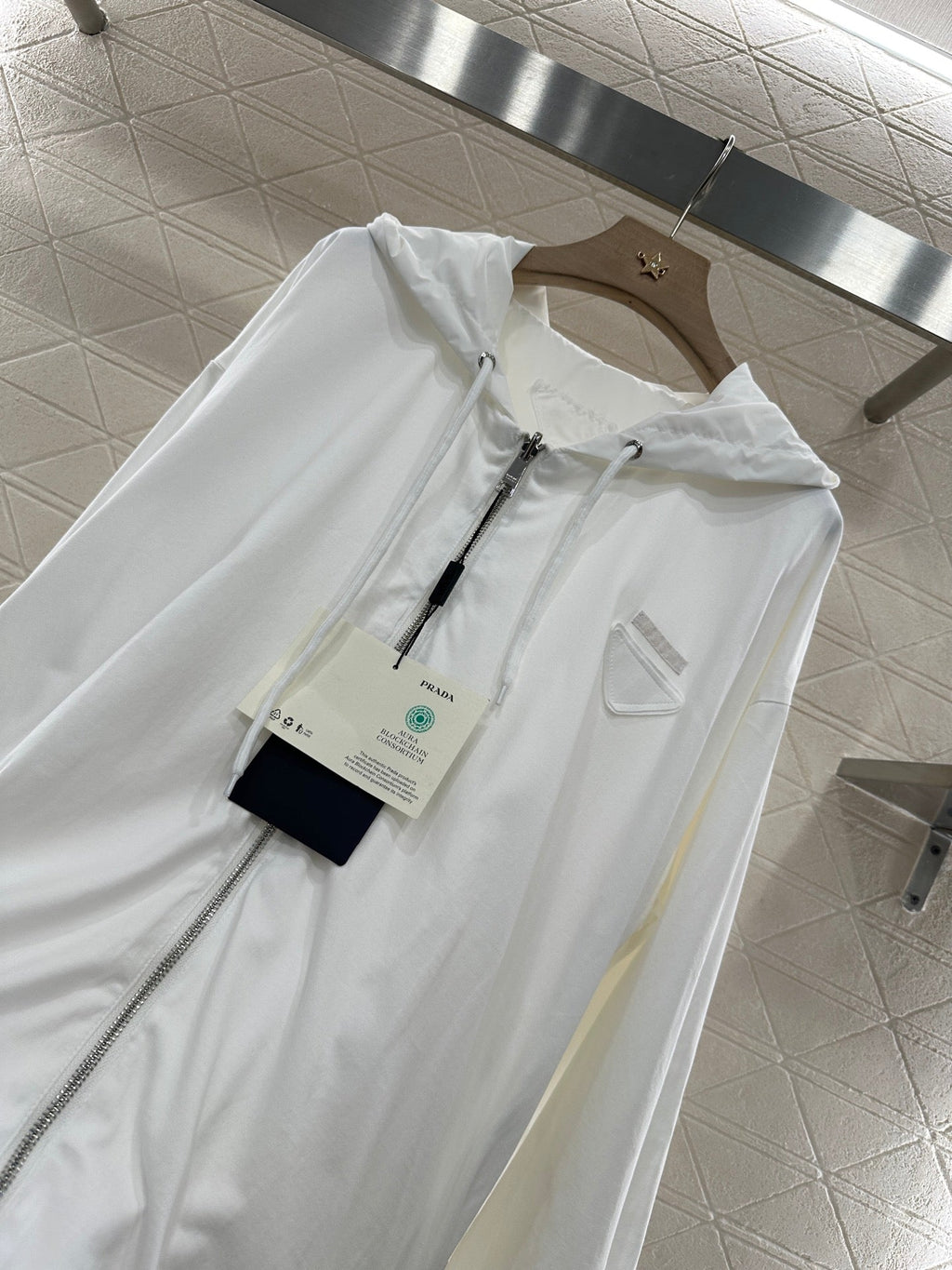 LOUIS VUITTON LV HOODED JACKET 272378