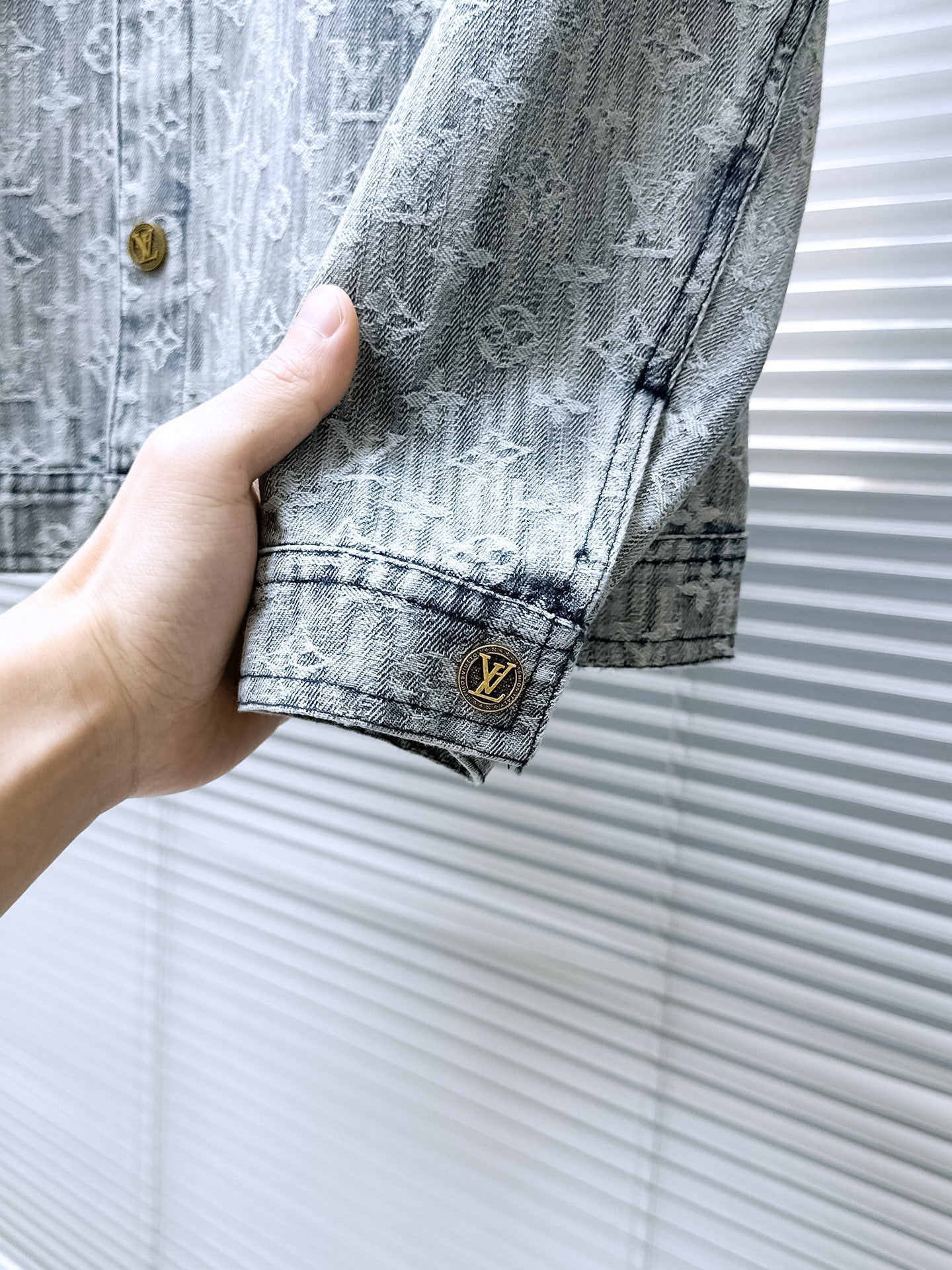 LOUIS VUITTON LV SHIRT JACKET IN WHITE BLUE MONOGRAM DENIM 239126