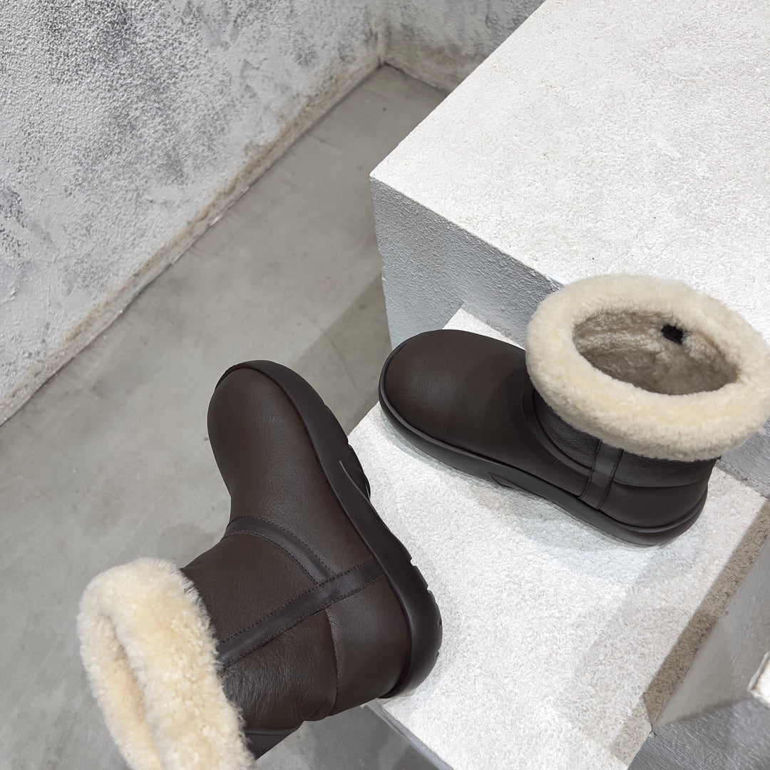 BOTTEGA VENETA ANKLE BOOTS IN CHOCOLATE BROWN LAMBSKIN WITH SHEARLING LINING