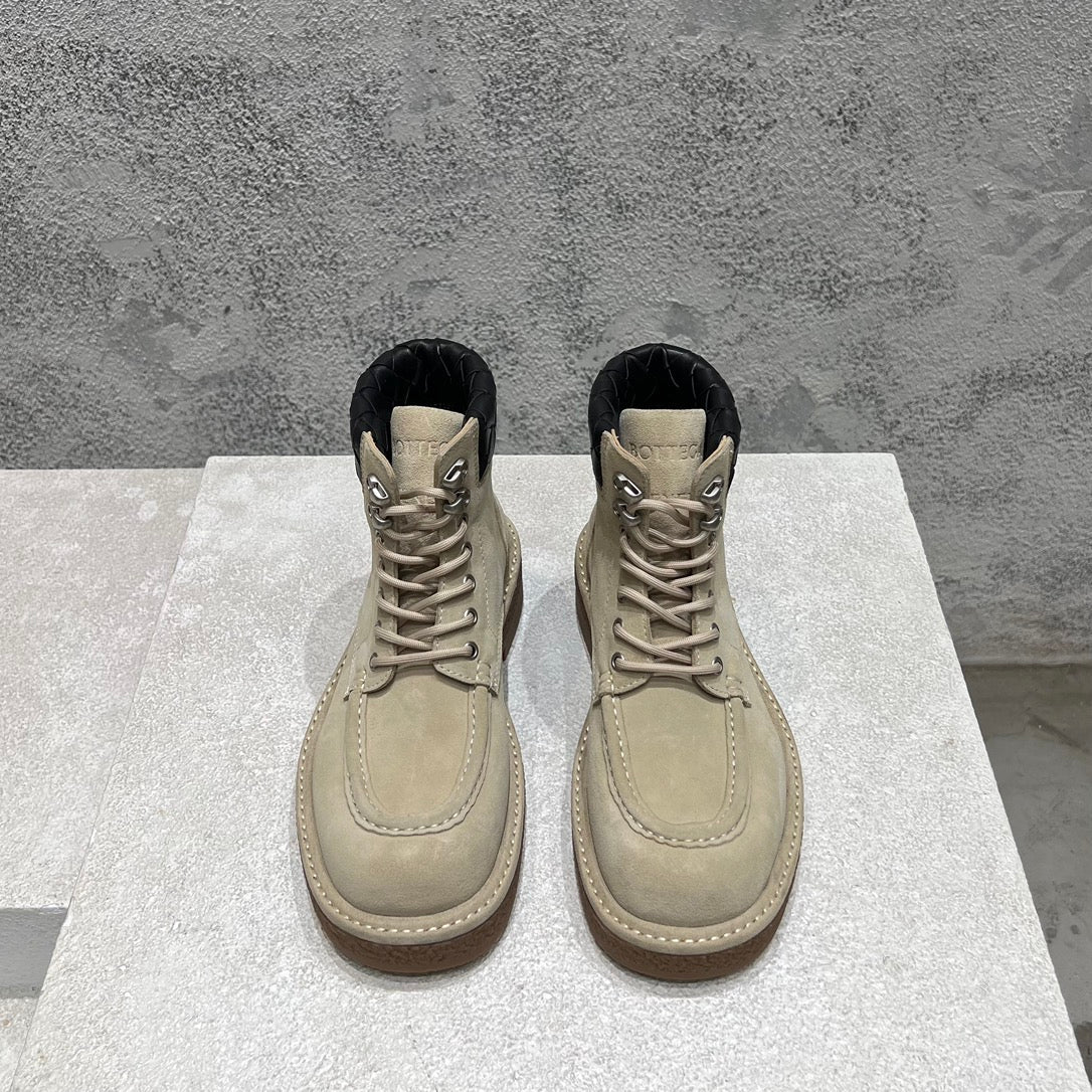 BOTTEGA VENETA HADDOCK LACE-UP ANKLE BOOT IN KHAKI BROWN SUEDE