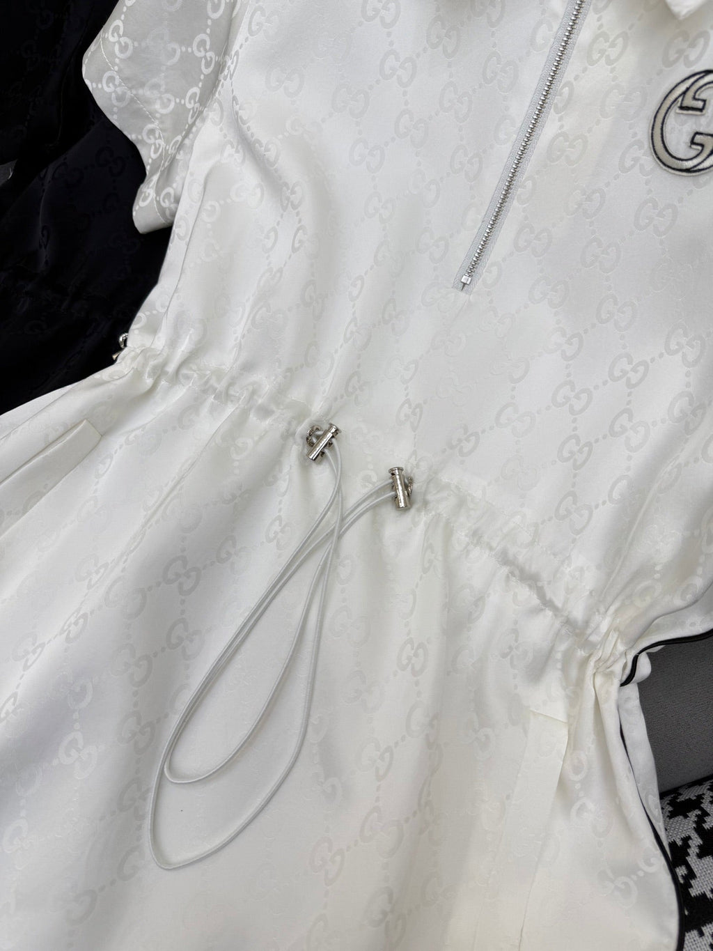 GUCCI SHORT-SLEEVE DRESS WITH ADJUSTABLE WAIST TIE