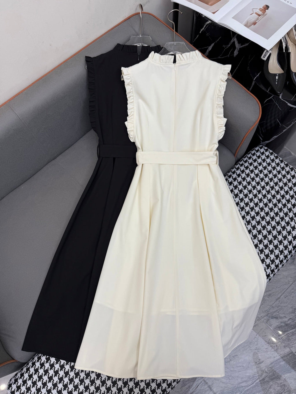 LOUIS VUITTON LV SLEEVELESS DRESS WITH BELTED WAIST 269125