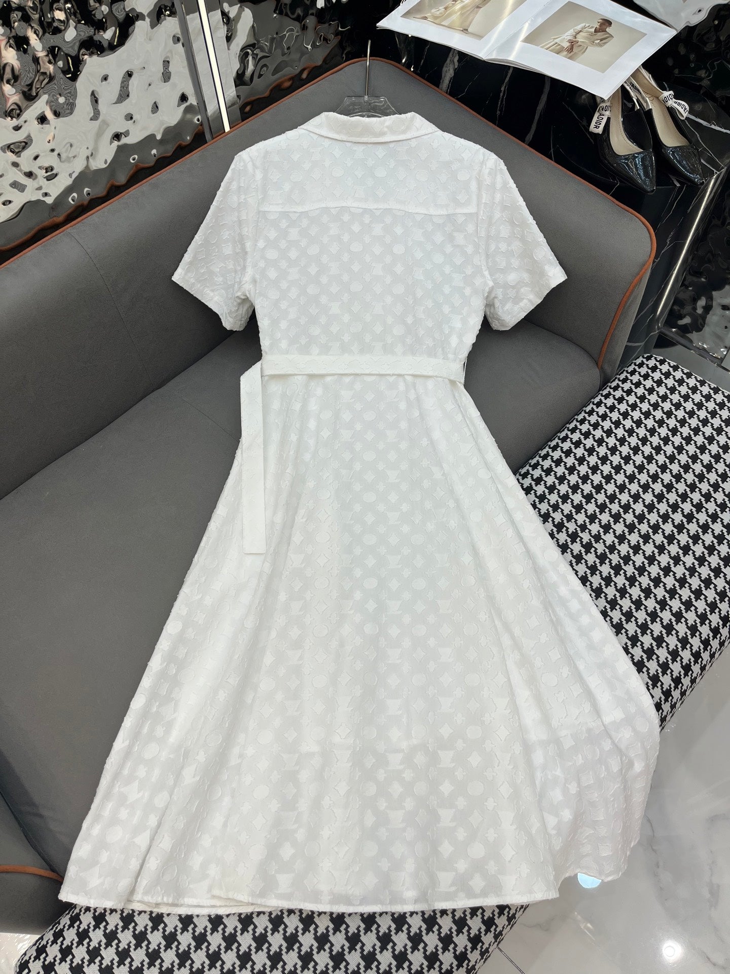 LOUIS VUITTON WHITE SHORT-SLEEVE BELTED BLAZER DRESS