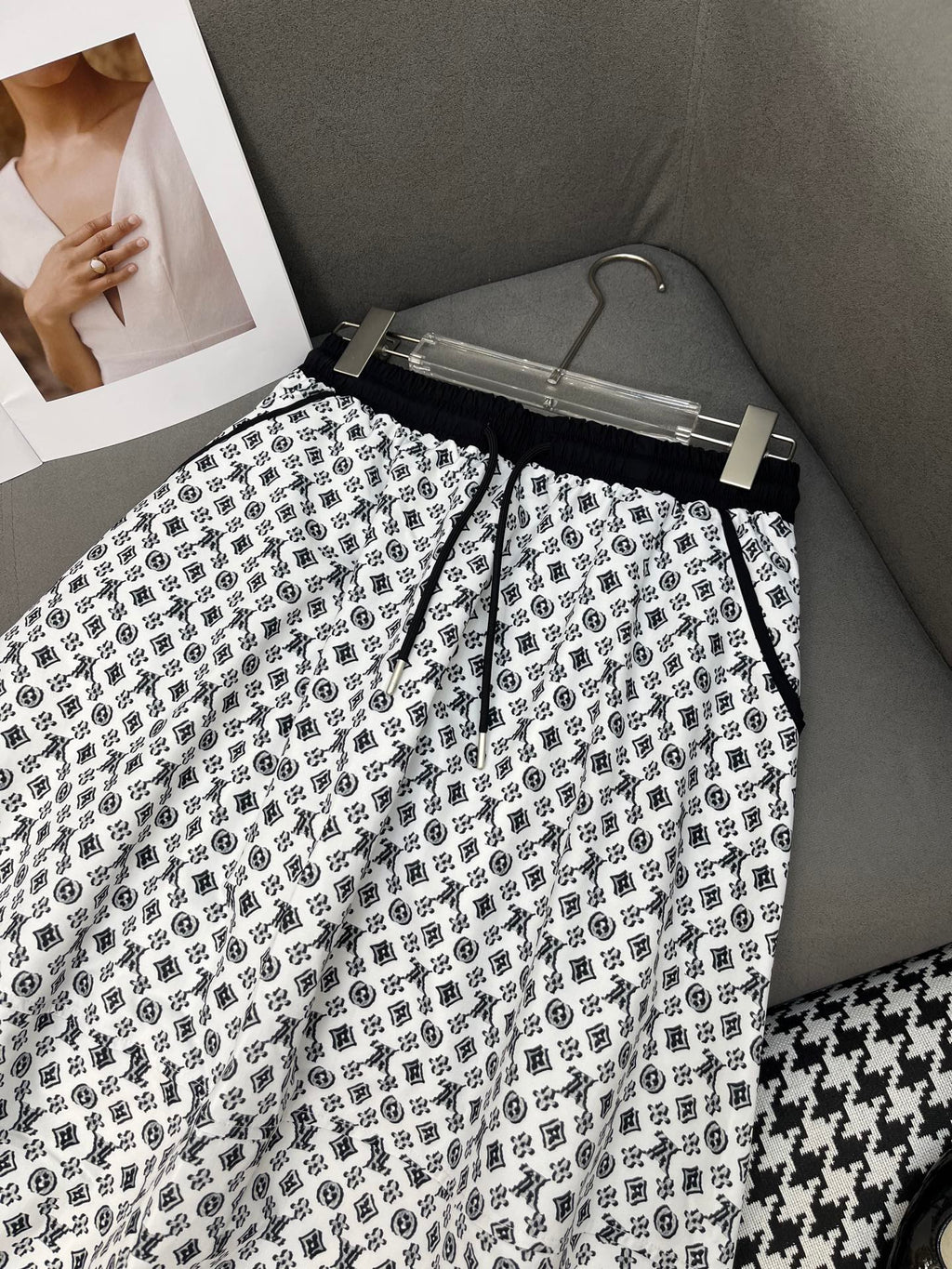 LOUIS VUITTON LV ELASTIC WAIST SKIRT 269019