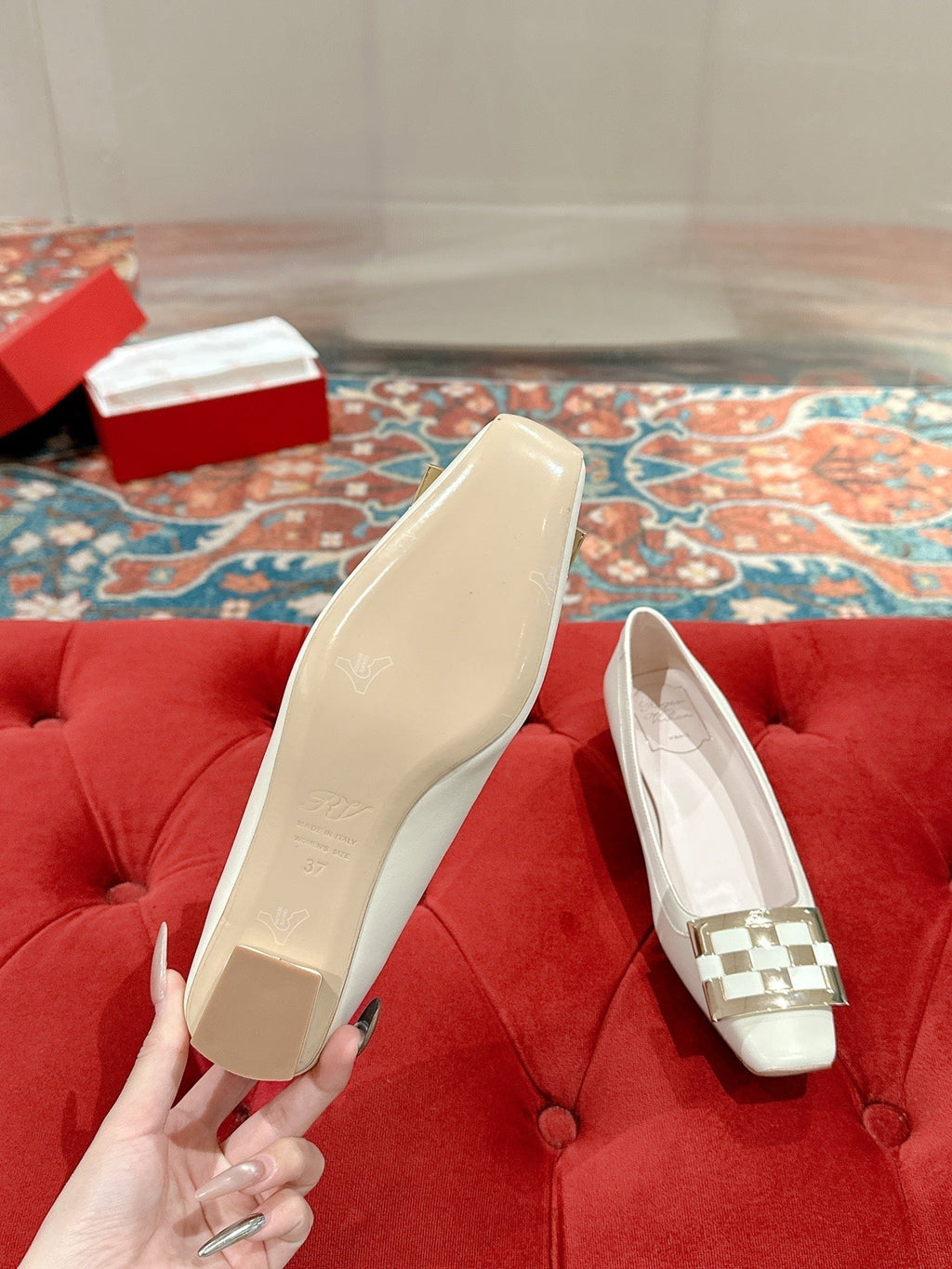TROMPETTE BALLERINAS IN OFF WHITE SHINY CALFSKIN