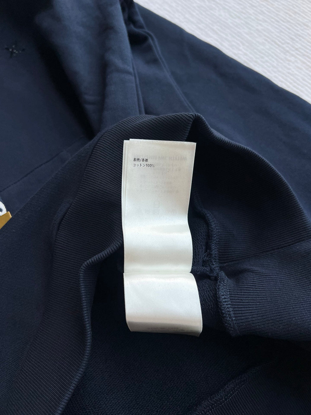LOUIS VUITTON LOUIS VUITTON HOODED SWEATSHIRT 275702