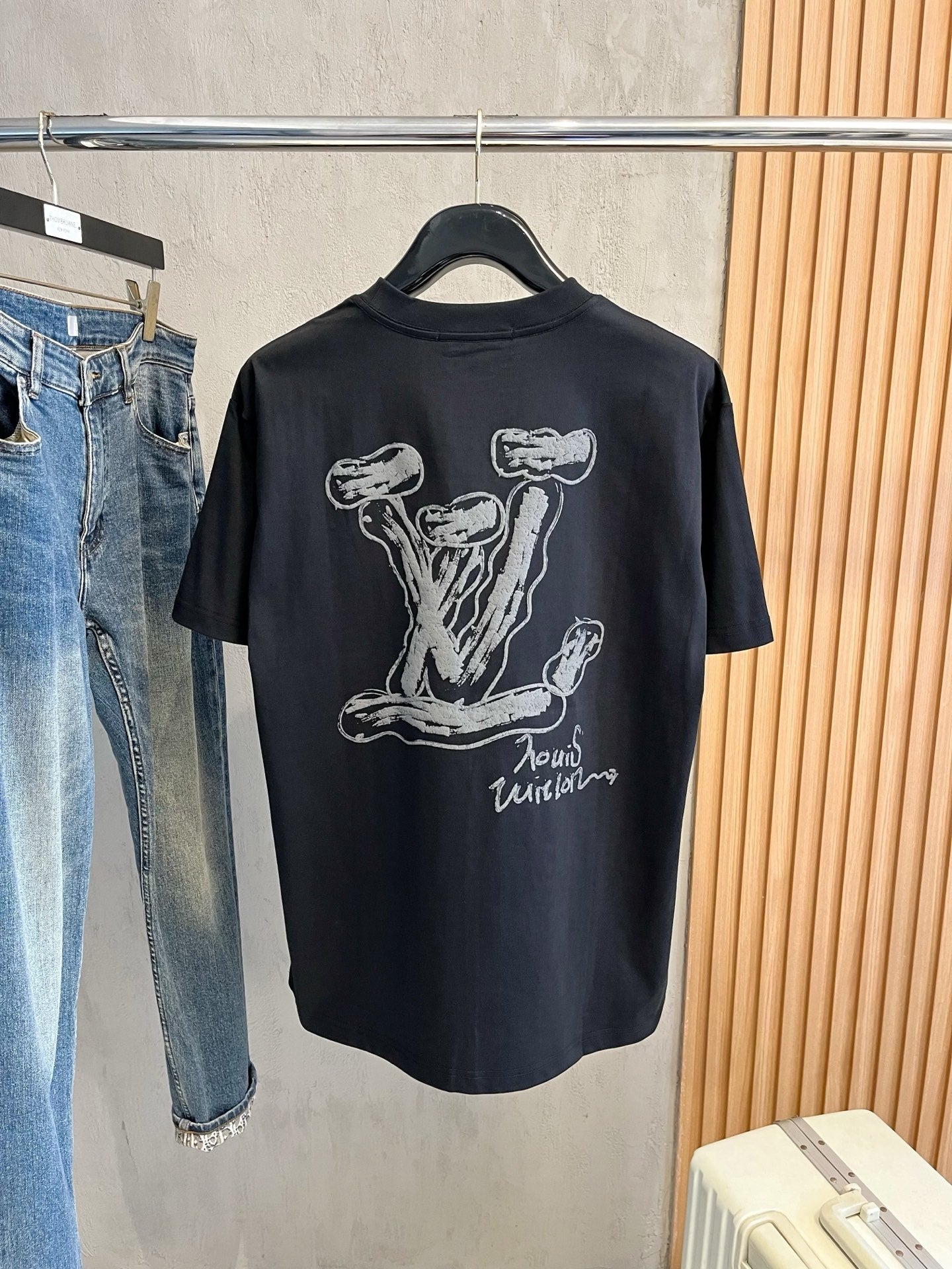 LOUIS VUITTON LV T-SHIRT IN BLACK PURE COTTON LOGO PRINT 238774