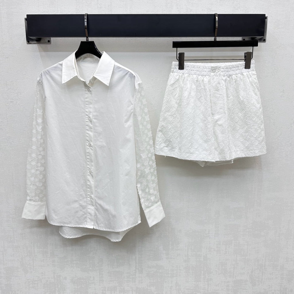 LOUIS VUITTON LV WHITE STRETCH SHORTS 263748
