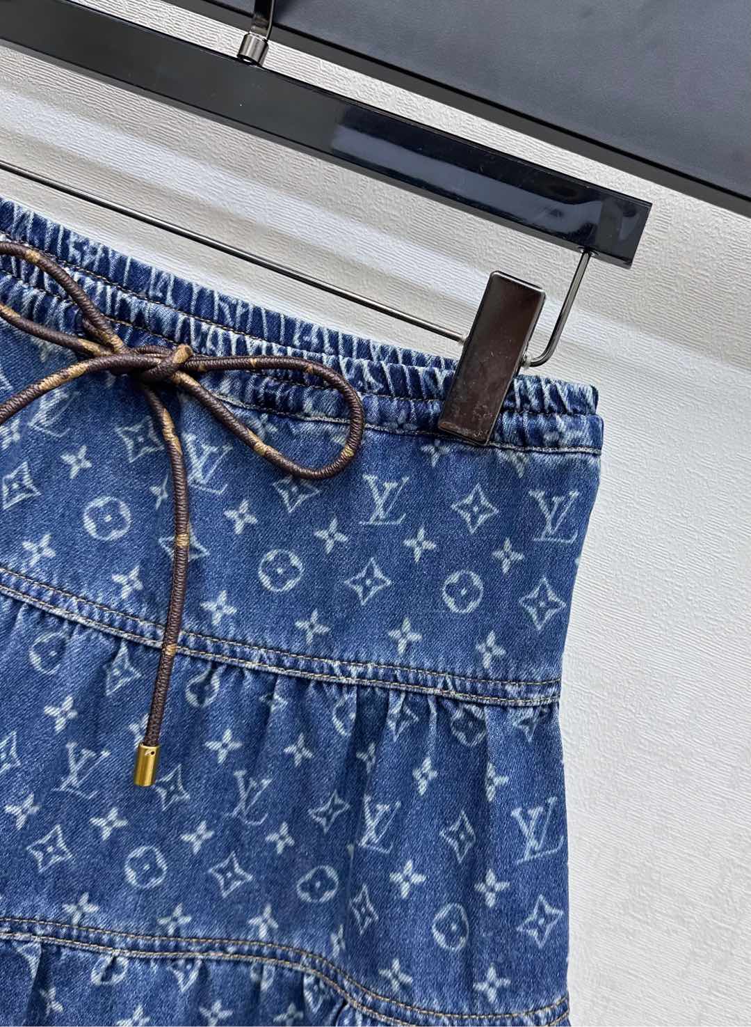 LOUIS VUITTON LV DENIM SKIRT WITH LOGO PRINT 274802