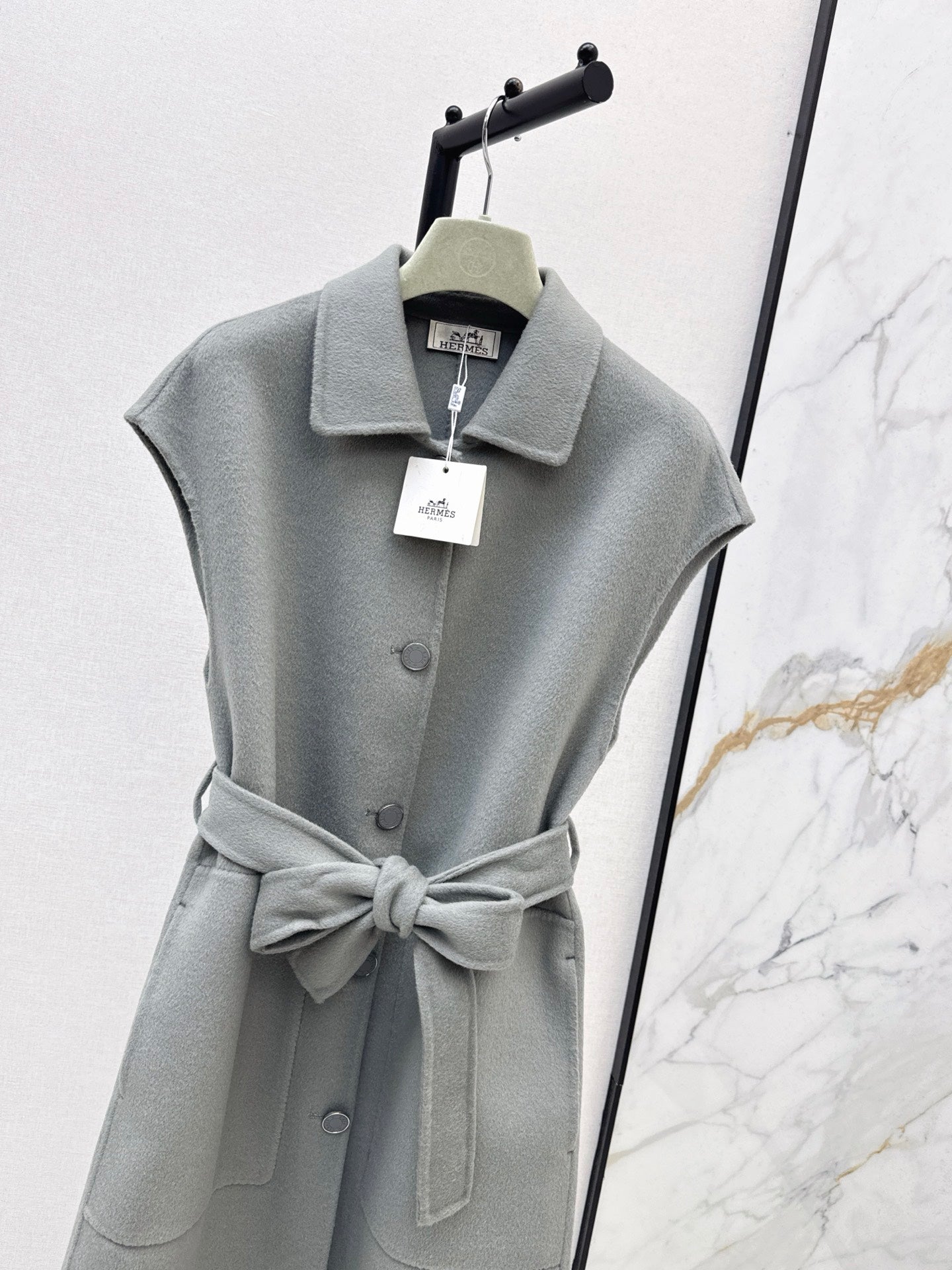 HERMES HERMES 25S SLEEVELESS WOOL VEST COAT WITH BOW BELT 96700